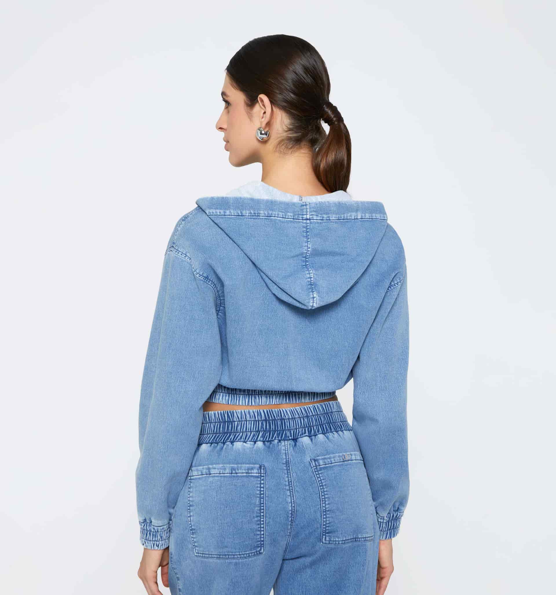 Chaqueta con cierre y capucha - miniatura 4