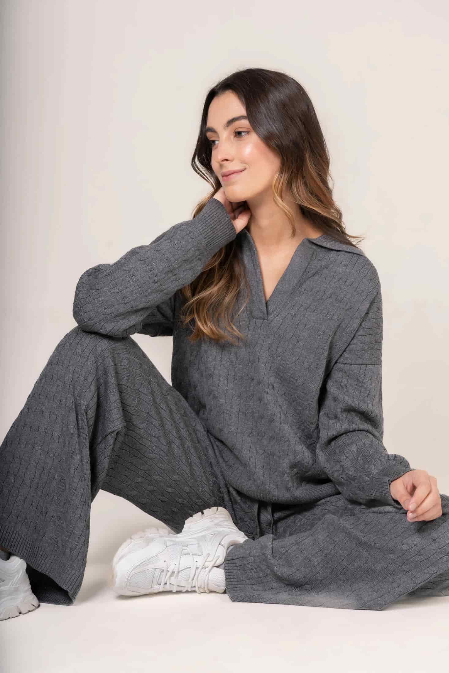 Suéter Trenzado en V Premium Mujer Gris - miniatura 2