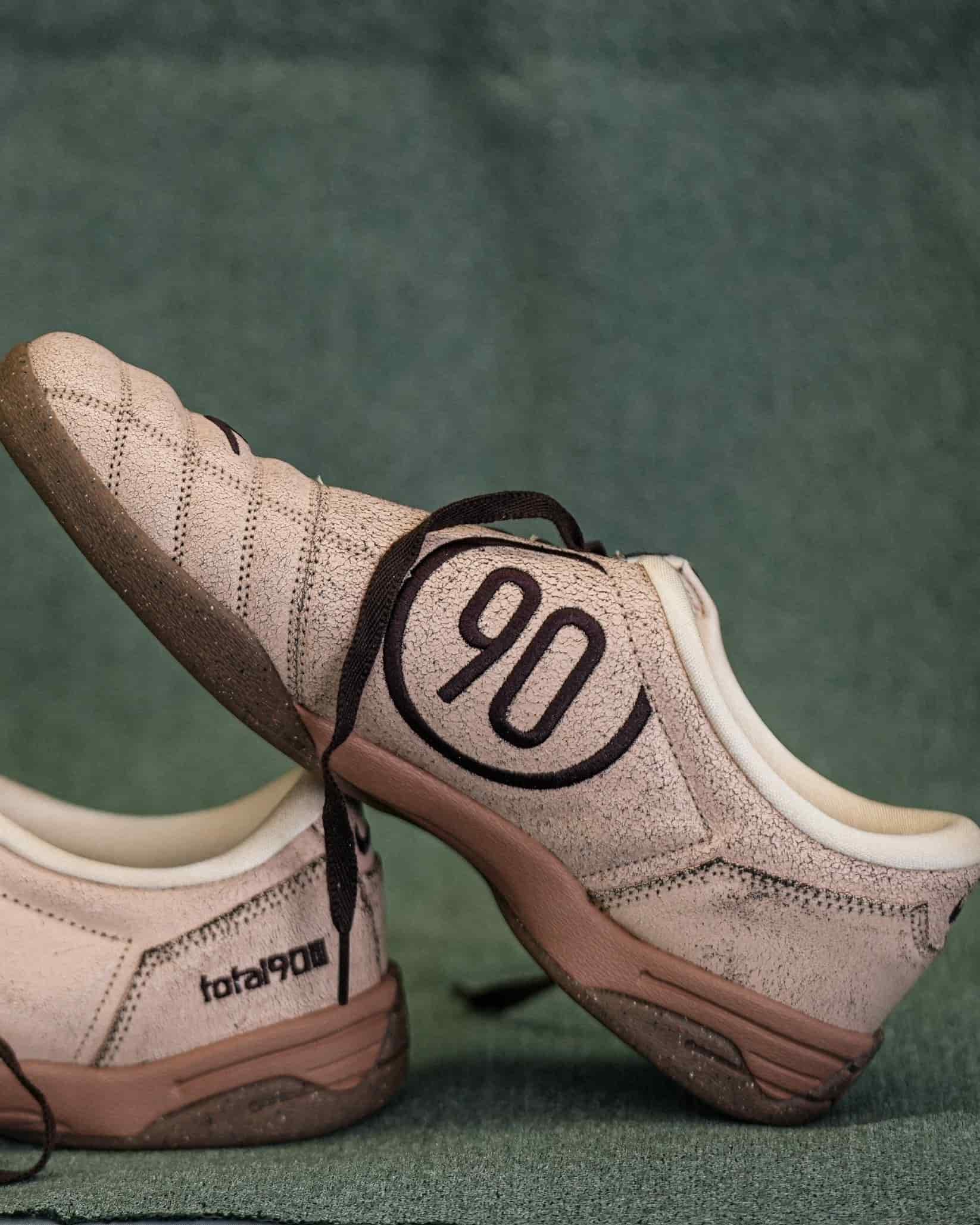 TENIS GUAYO  BLANCO PERLA T90 NIKE - miniatura 2