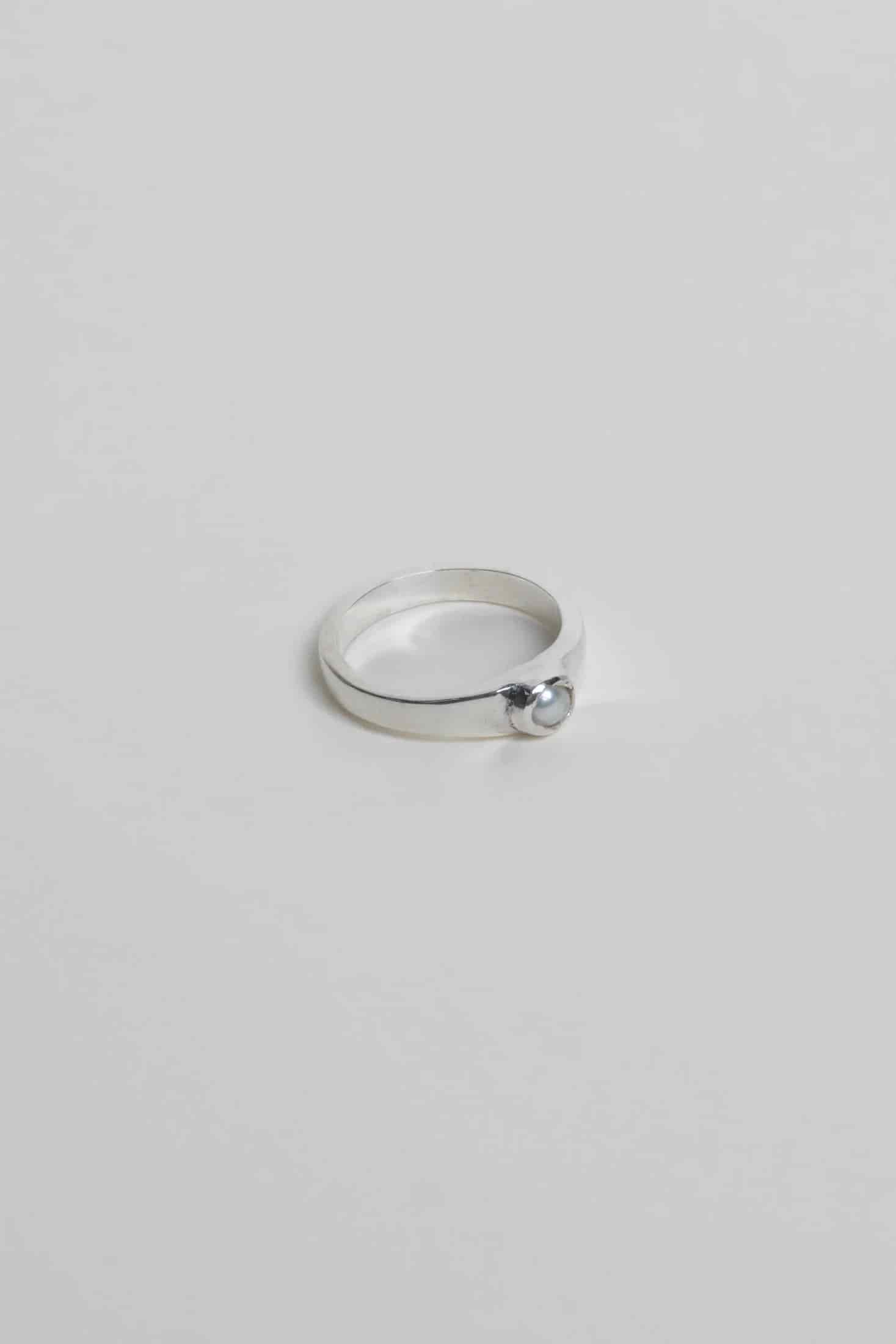 CLOUD RING WITH NATURAL PEARL - miniatura 2
