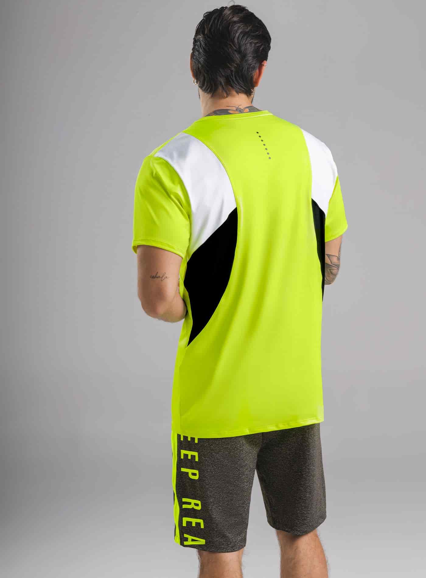 CAMISETA DEPORTIVA CON CORTES EN CONTRASTE - miniatura 3