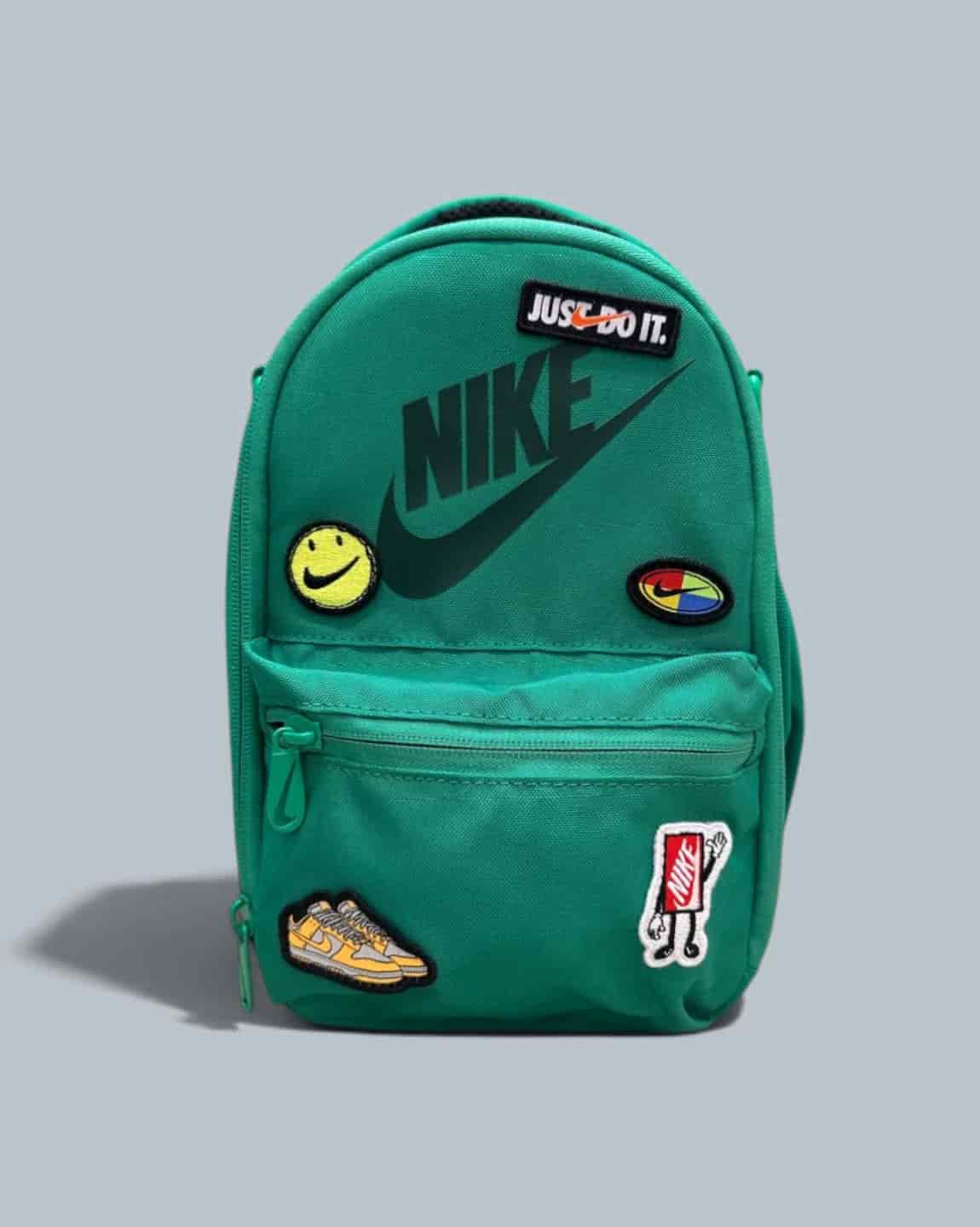 BOLSO VERDE MANOS LIBRE APLIQUES NIKE - miniatura 2