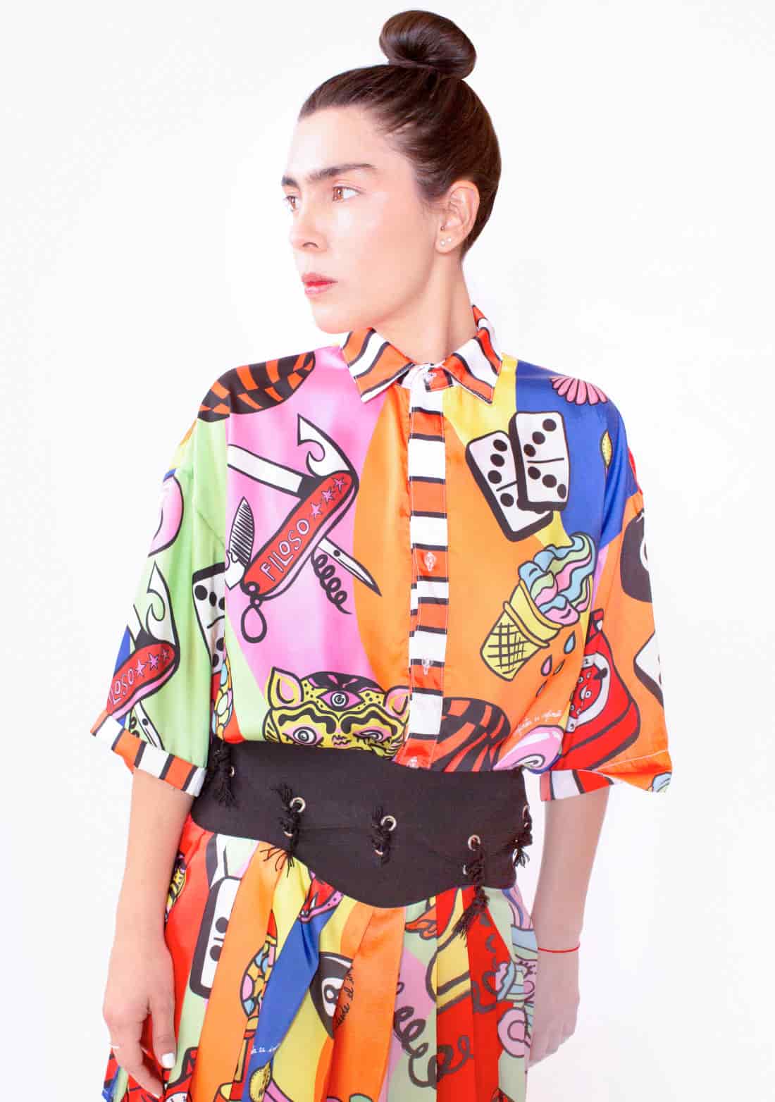 Camisa Unisex  Manga Corta / Ilustración Encantados Tesoros - miniatura 3