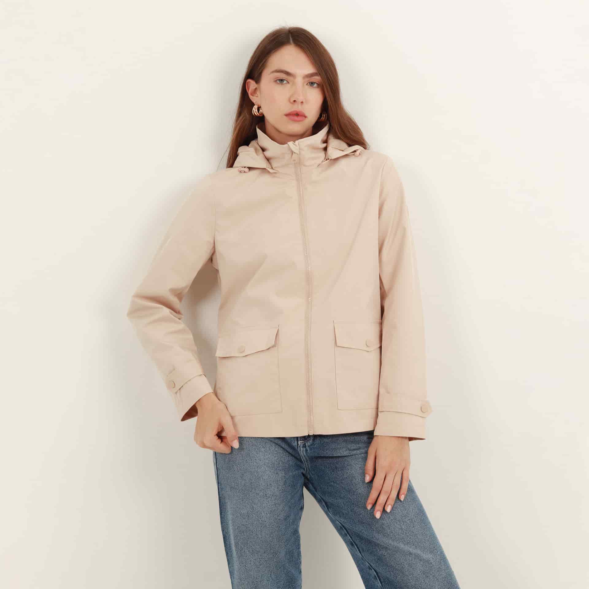 Chaqueta Ligera De Diseño Minimalista - miniatura 4