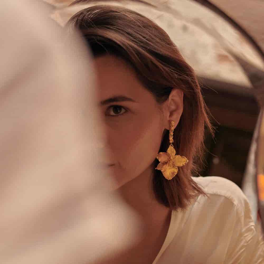 Wilsonara Orchids, Root and Roug Emerald Earrings - miniatura 3