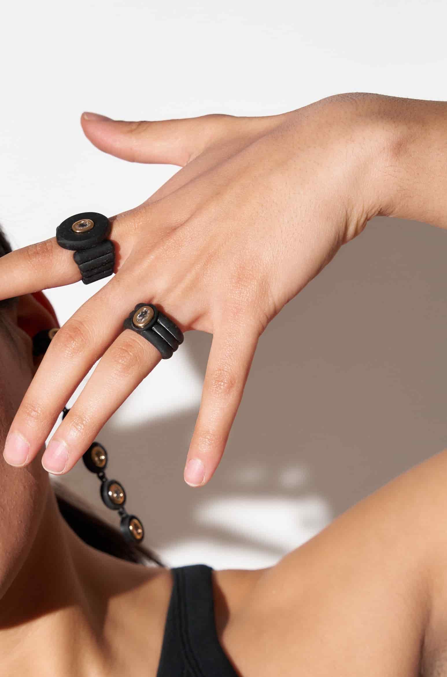 LIQUORICE - COCKTAIL RING - miniatura 3