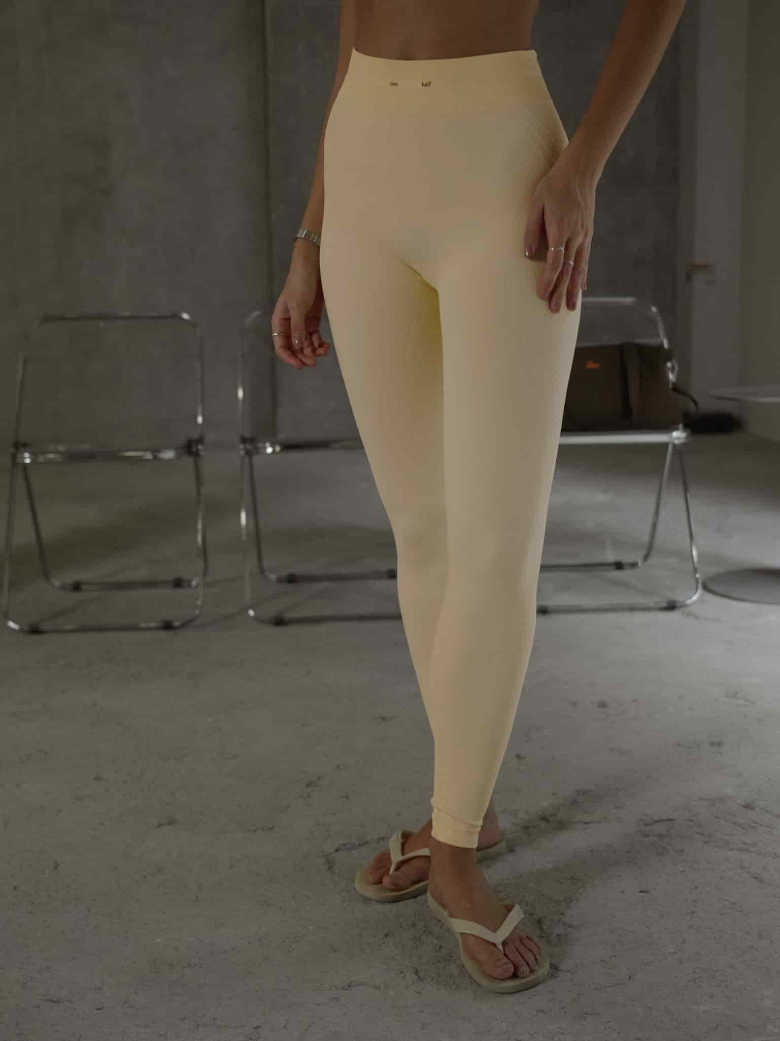 WIRED LINES SEAMLESS LEGGINGS - YELLOW UNDERTONE - miniatura 5