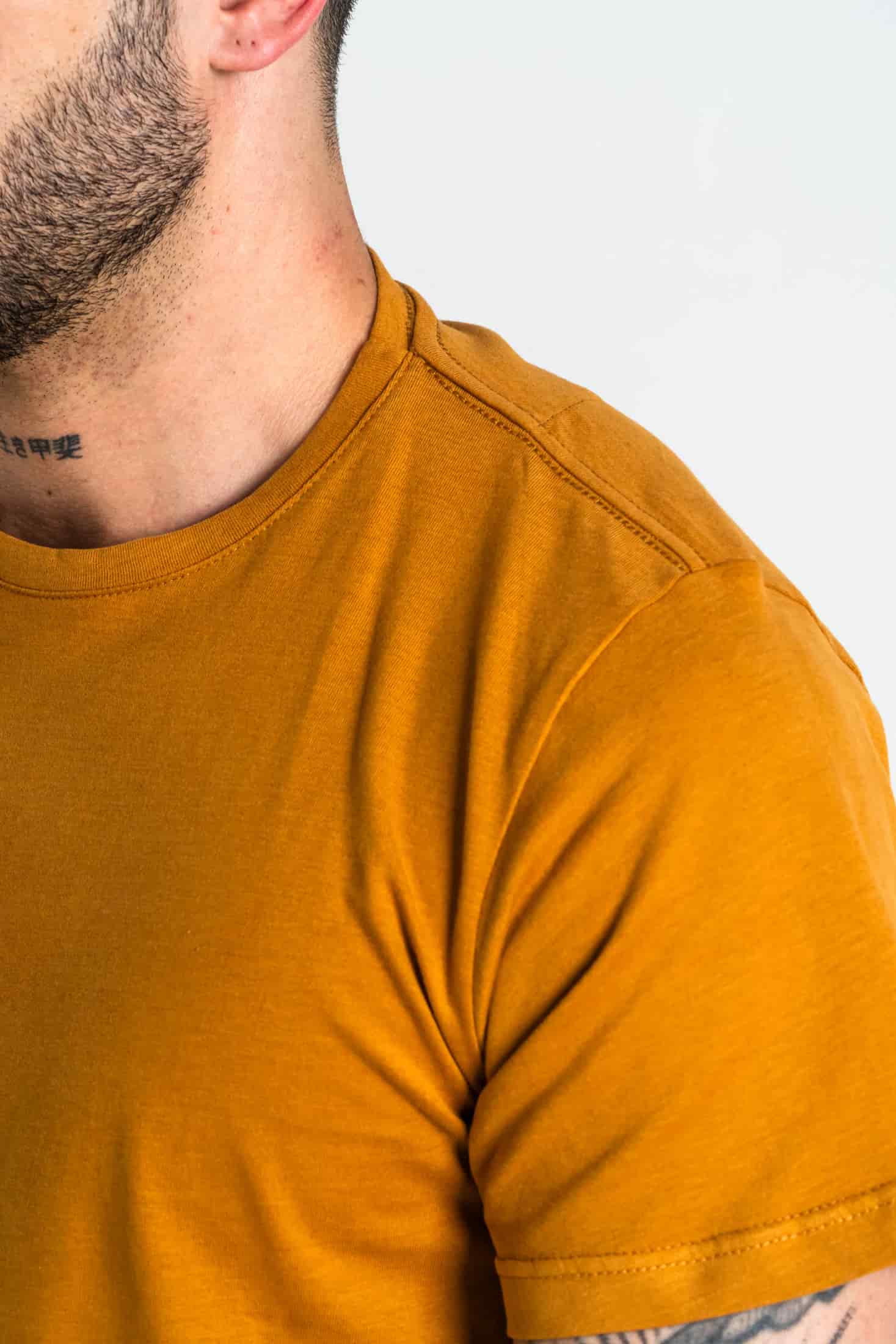 Camiseta Básica Algodón Mostaza - miniatura 6