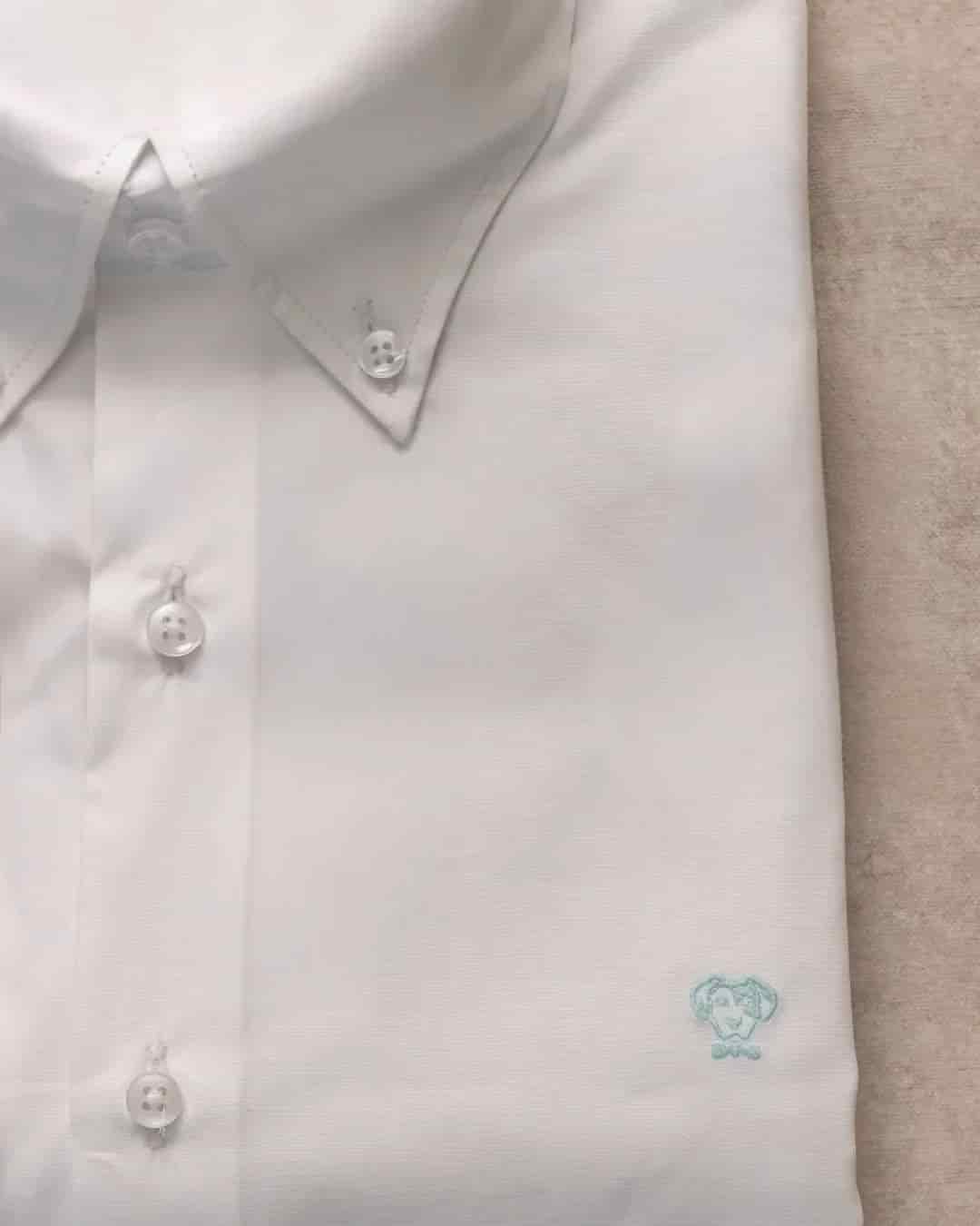Camisa Antimanchas Popelina Blanco Logo Azul Claro - miniatura 11