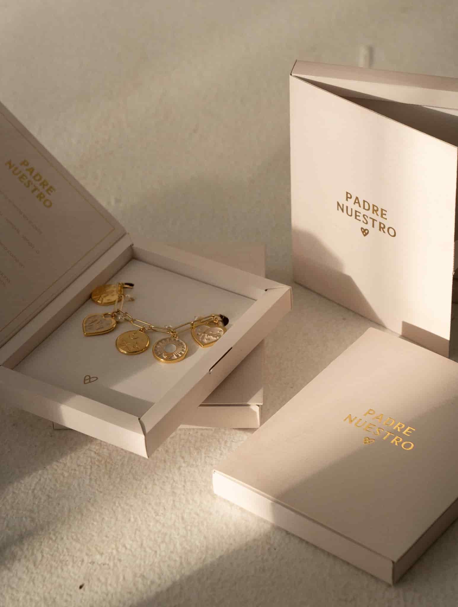Pulsera Padre Nuestro + caja especial - miniatura 6