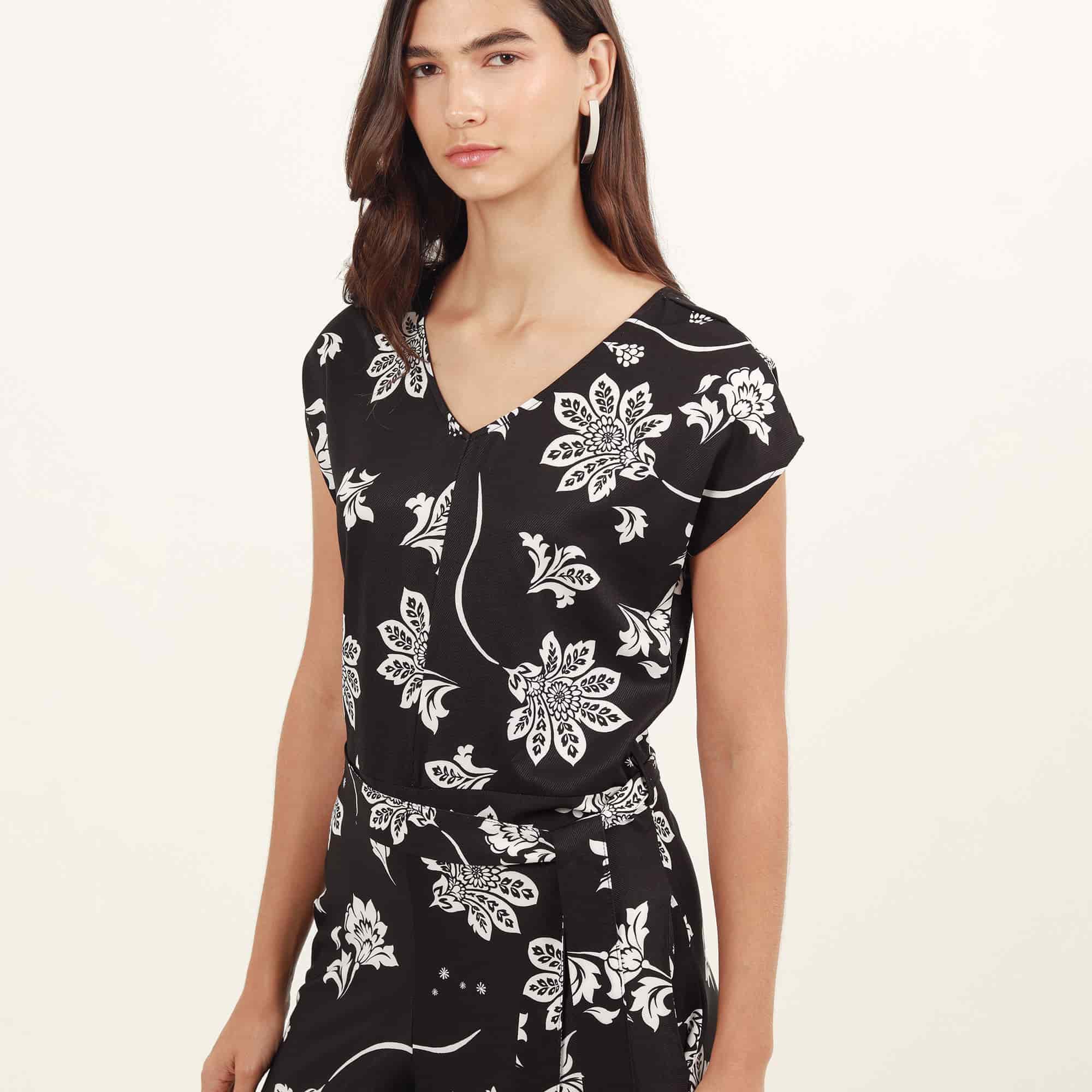 Vestido enterizo estampado largo cuello en U - miniatura 2