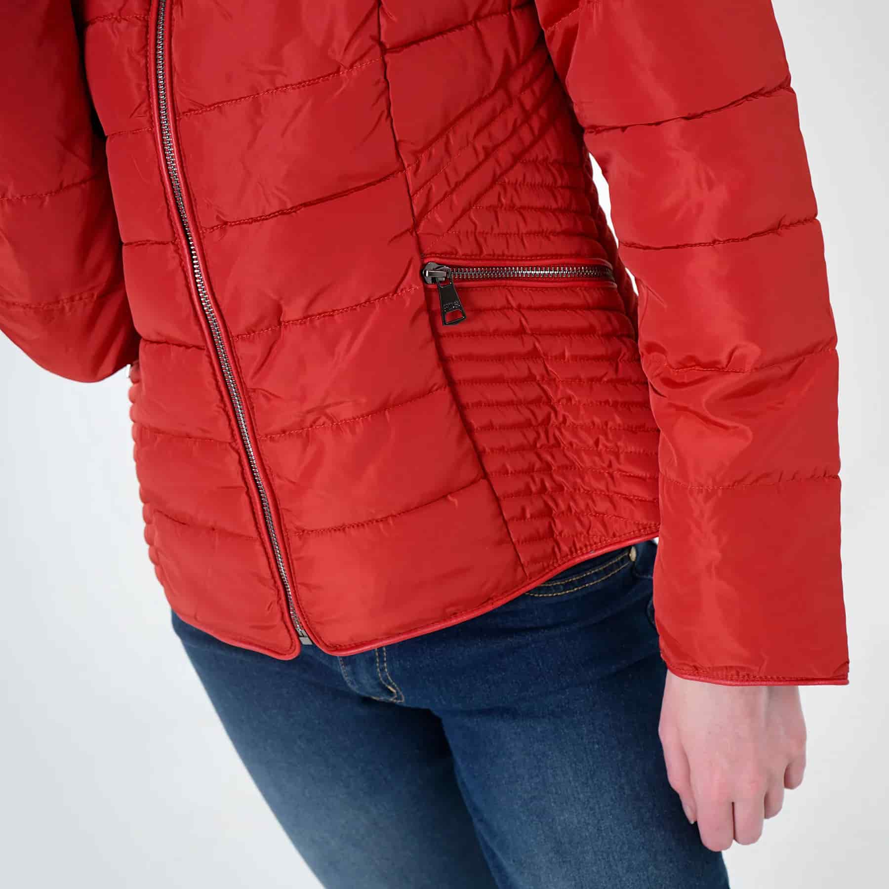 Chaqueta acolchada cuello alto con capucha interna - miniatura 56