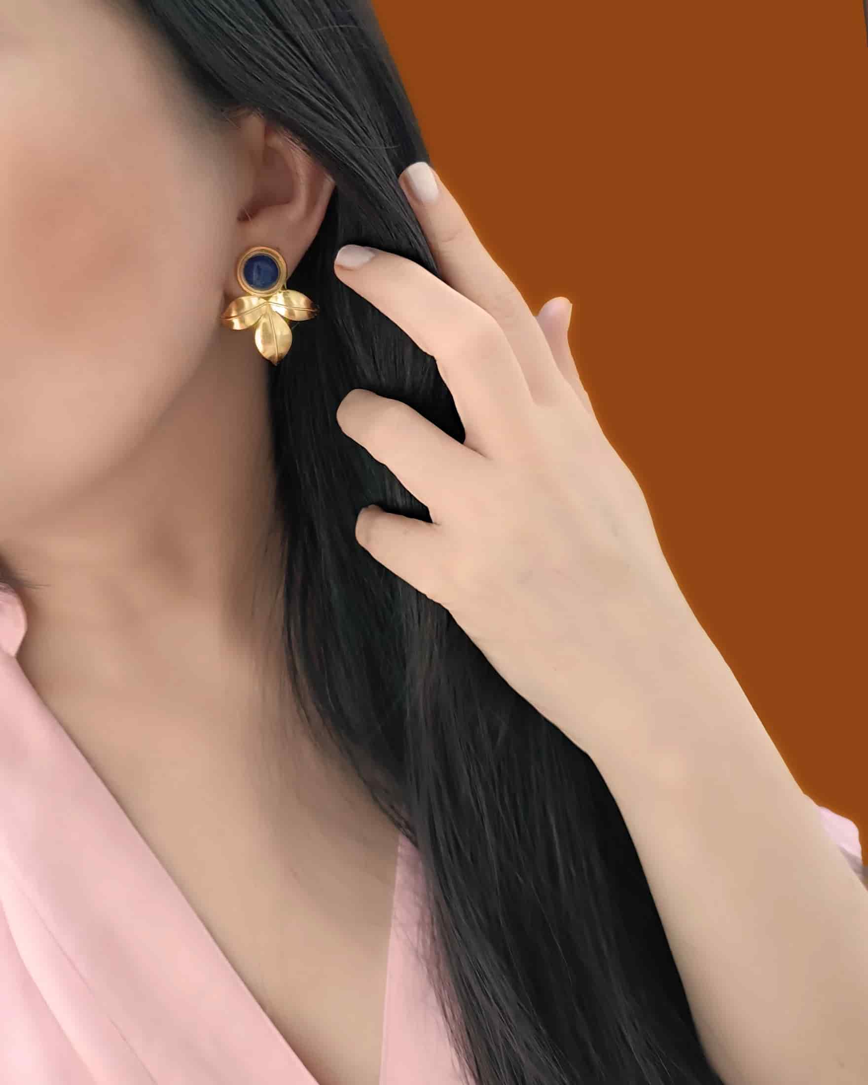 Aretes topos tres pétalos Andi piedra Lapislázuli - miniatura 4