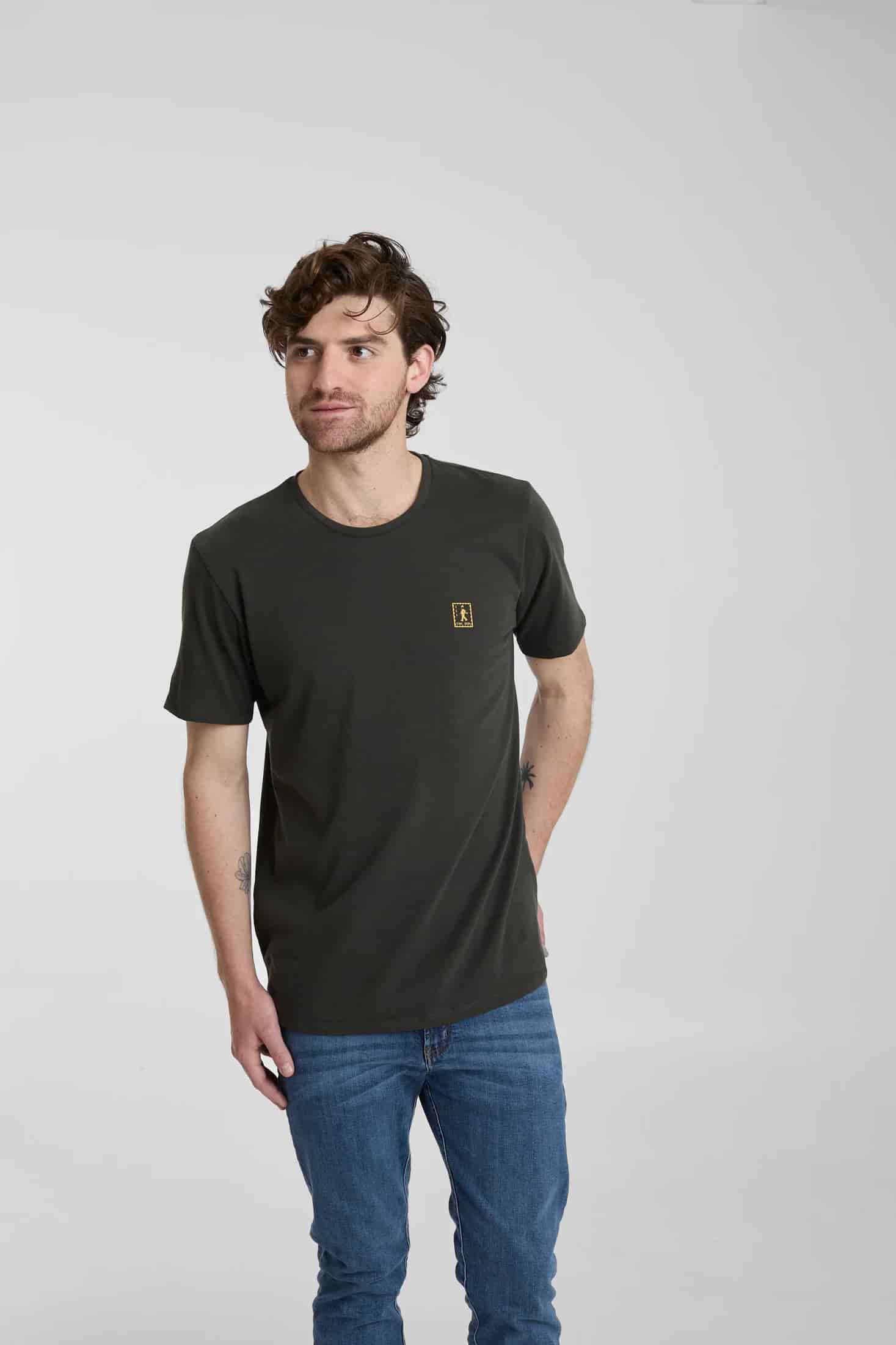 Camiseta Carry The Essentials - miniatura 12