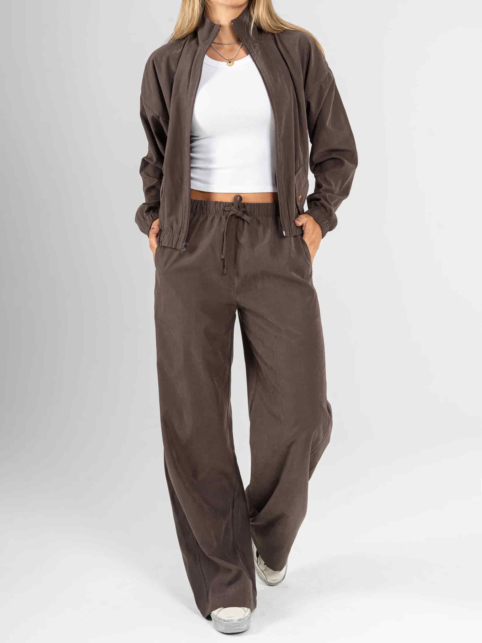 Ref: 0610693 Pantalón wide leg tejido plano liviano, tiro alto, pretina resortada, tono cafe - miniatura 1