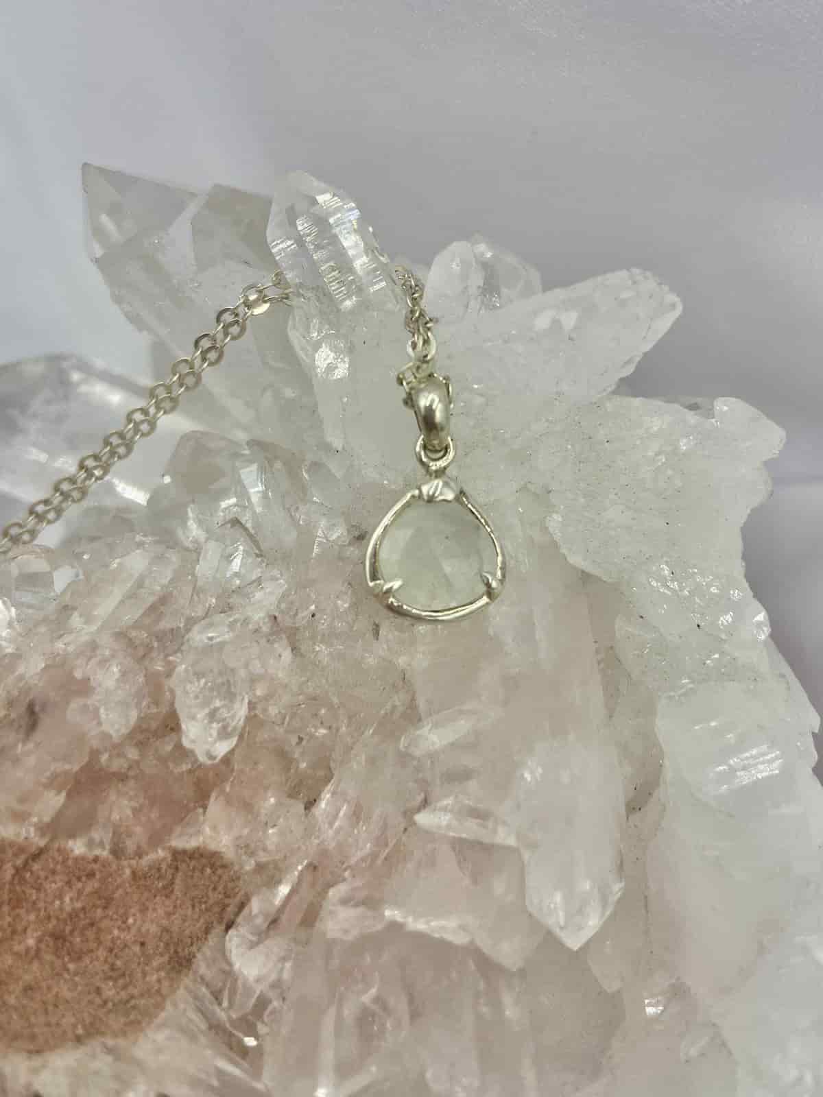 Dije Piedra luna Semi Triángulo - miniatura 1