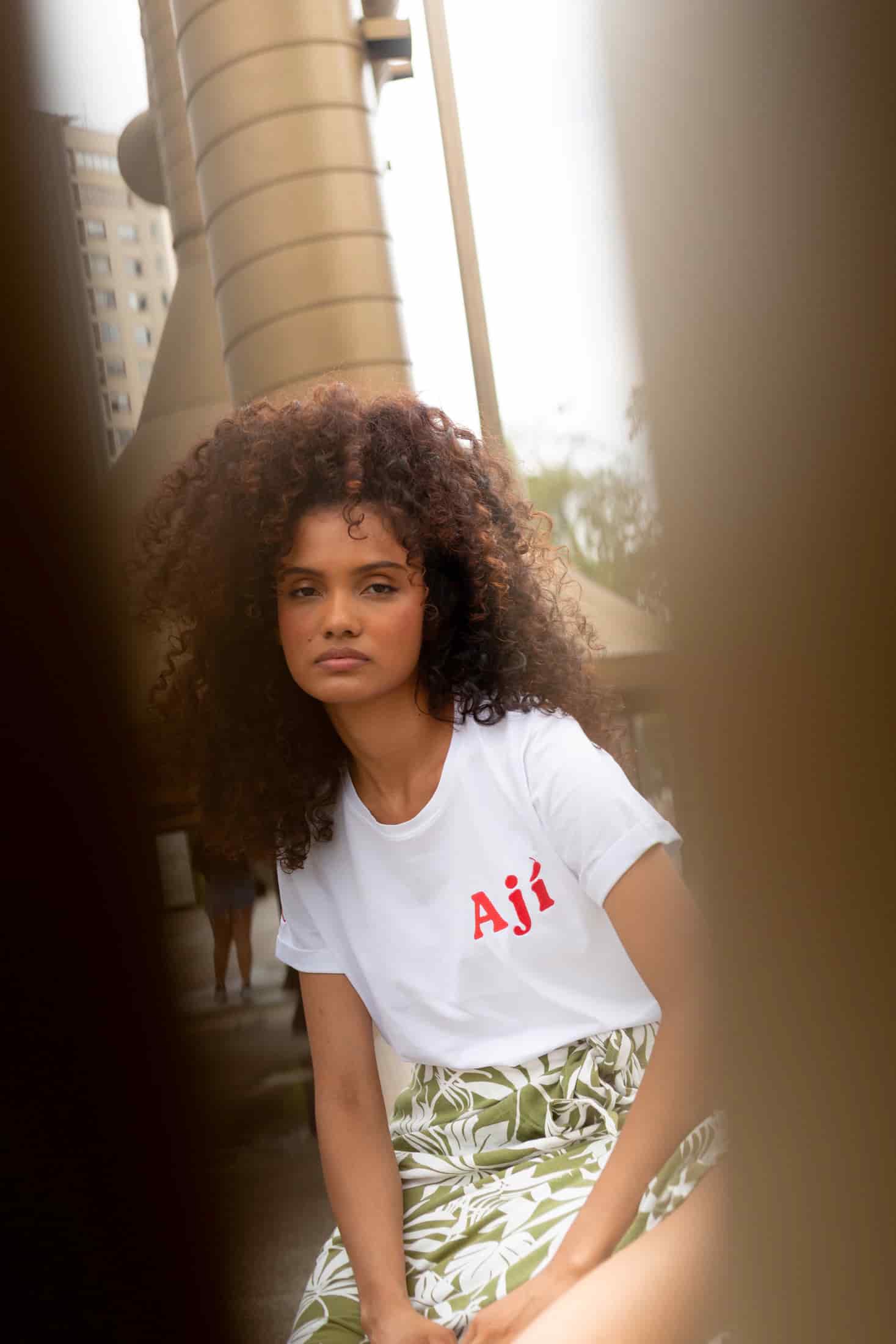 Ají Embroidered Oversized Tee - miniatura 1