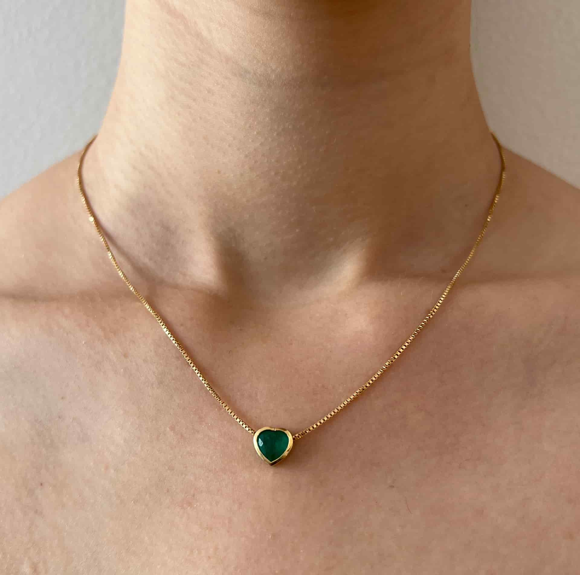 Collar corazón esmeralda - miniatura 3