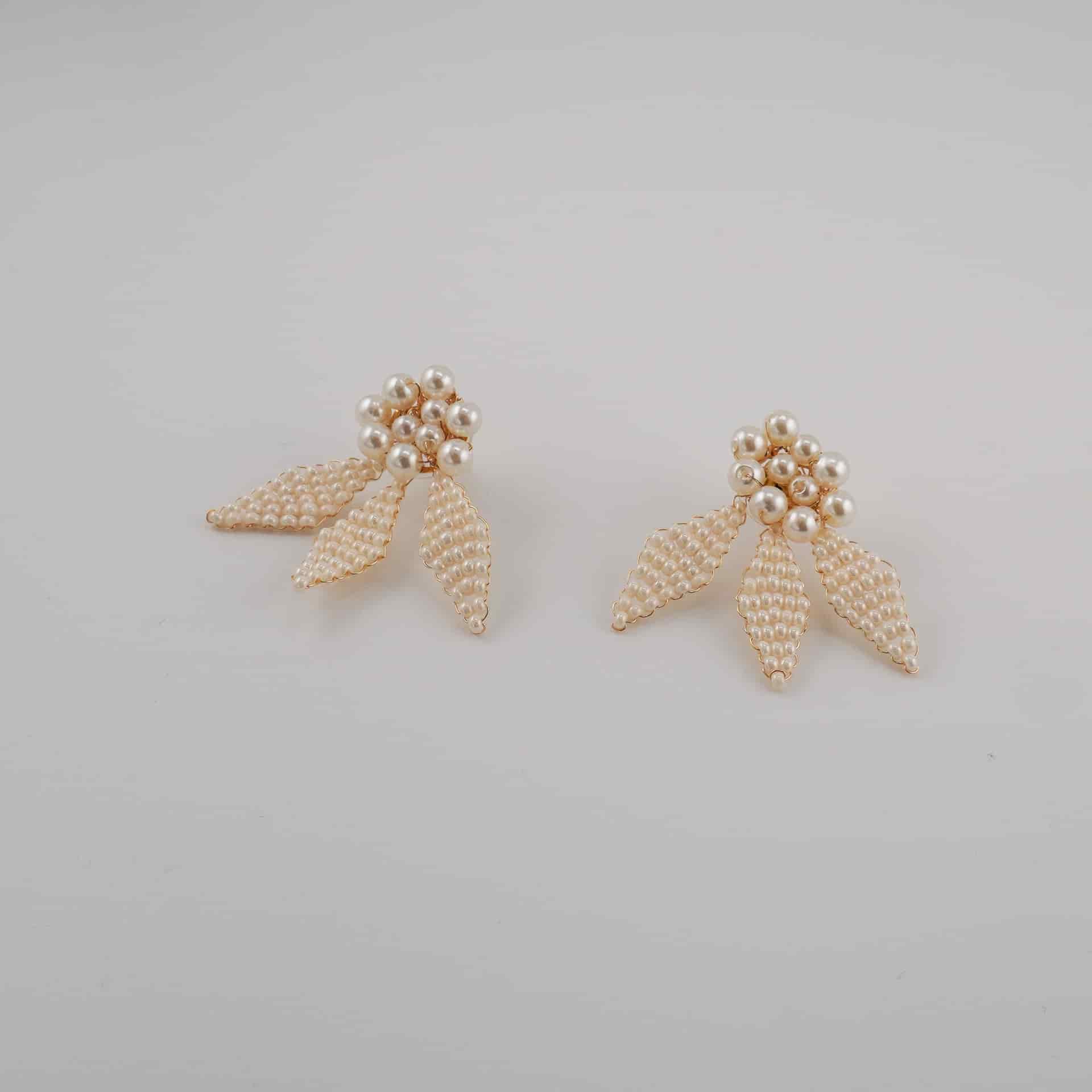 Ever After Petals & Pearls Studs - miniatura 1