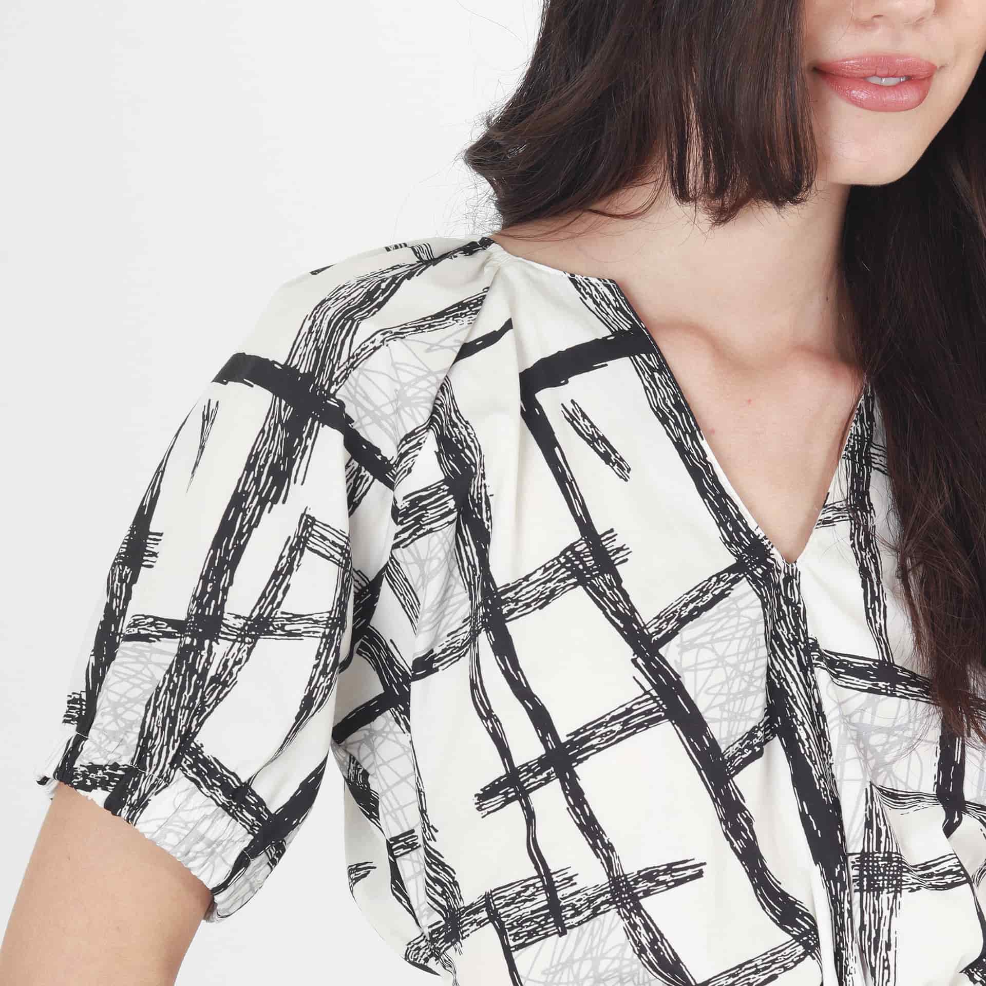 Blusa Cuello V Manga Corta - miniatura 4