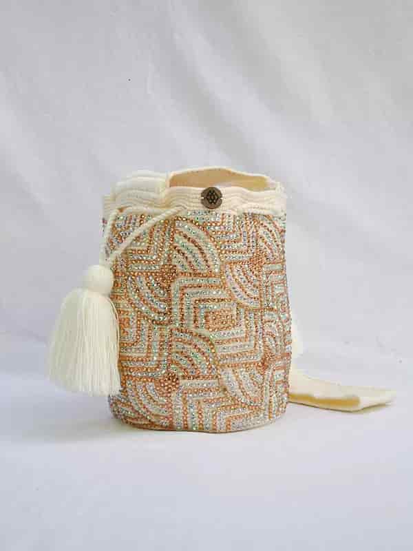 Mochila Diseño En Pedrería Medianas - miniatura 2