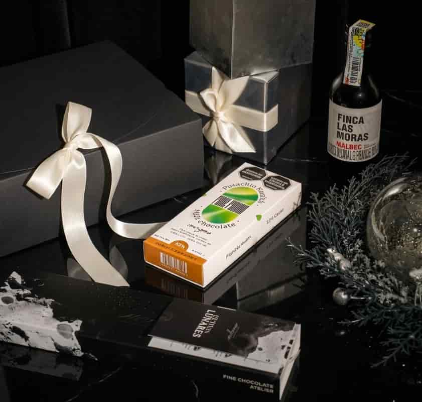 Kit de vino con chocolate premium - miniatura 1