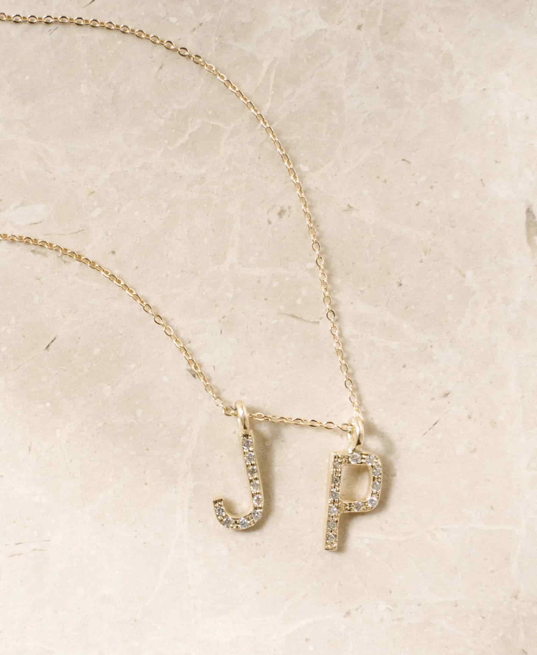 Collar Letra Diamante - miniatura 1