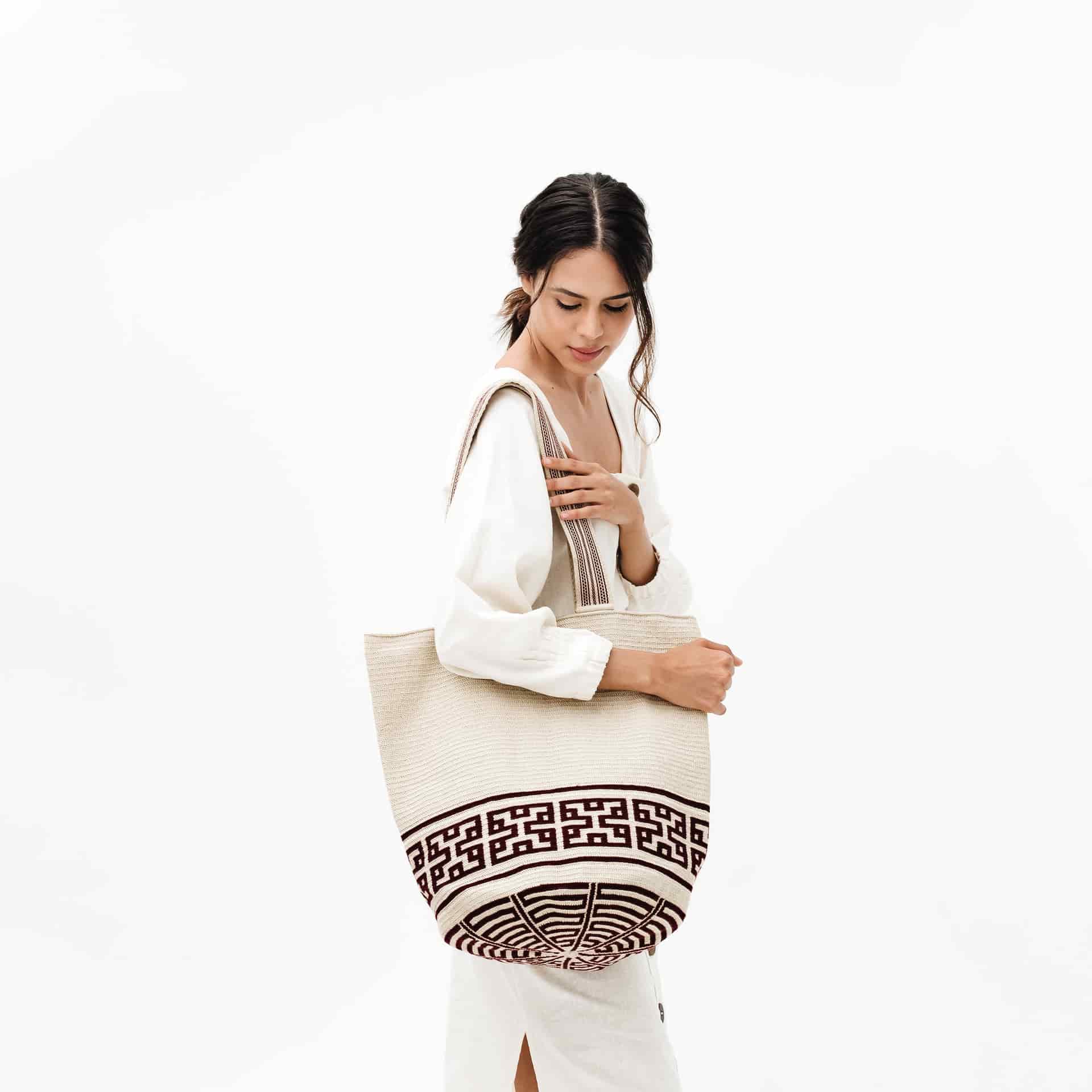 Maxi Bolso Wayuu Beige/Vinotinto - miniatura 2
