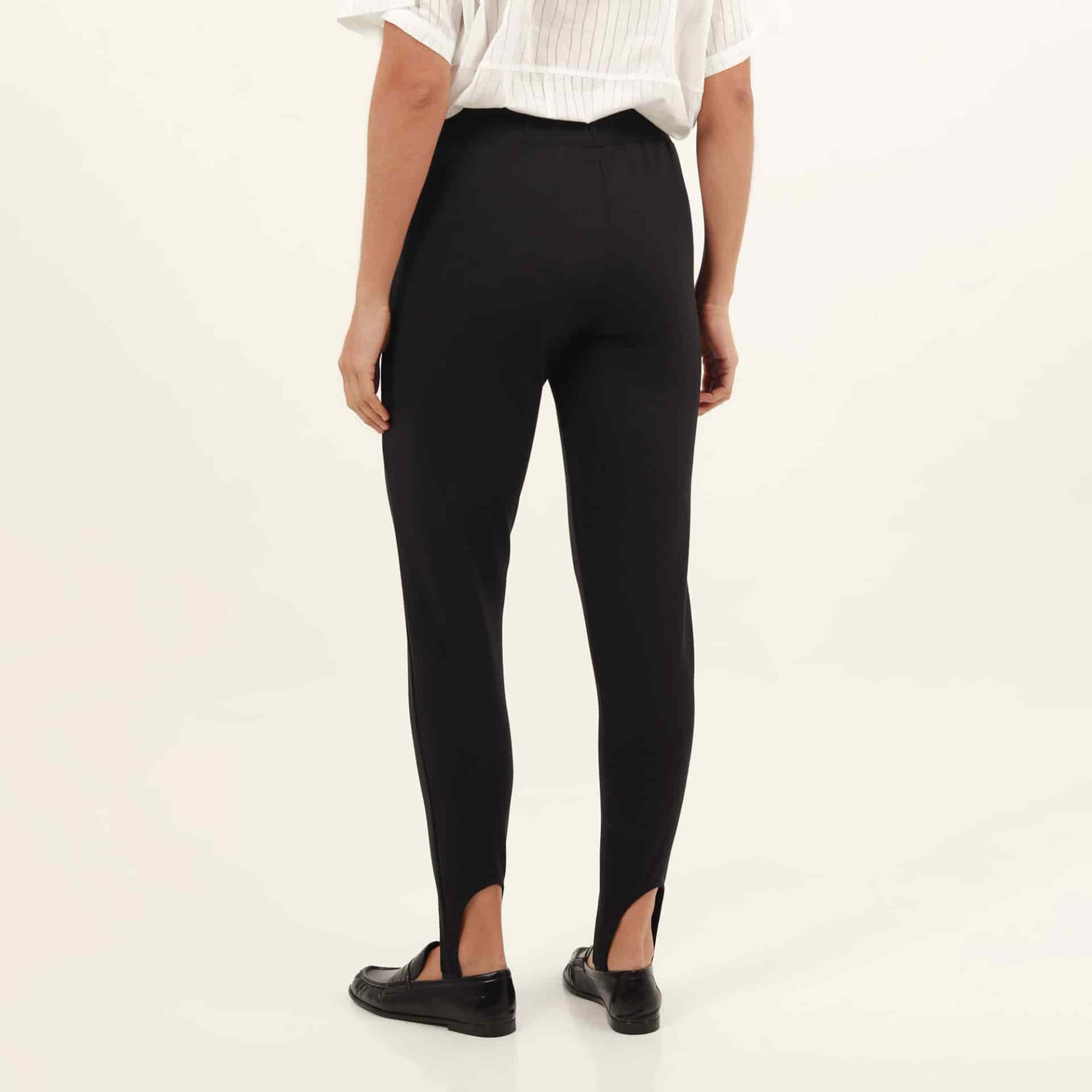 Pantalón con estribo tiro medio bota skinny - miniatura 4