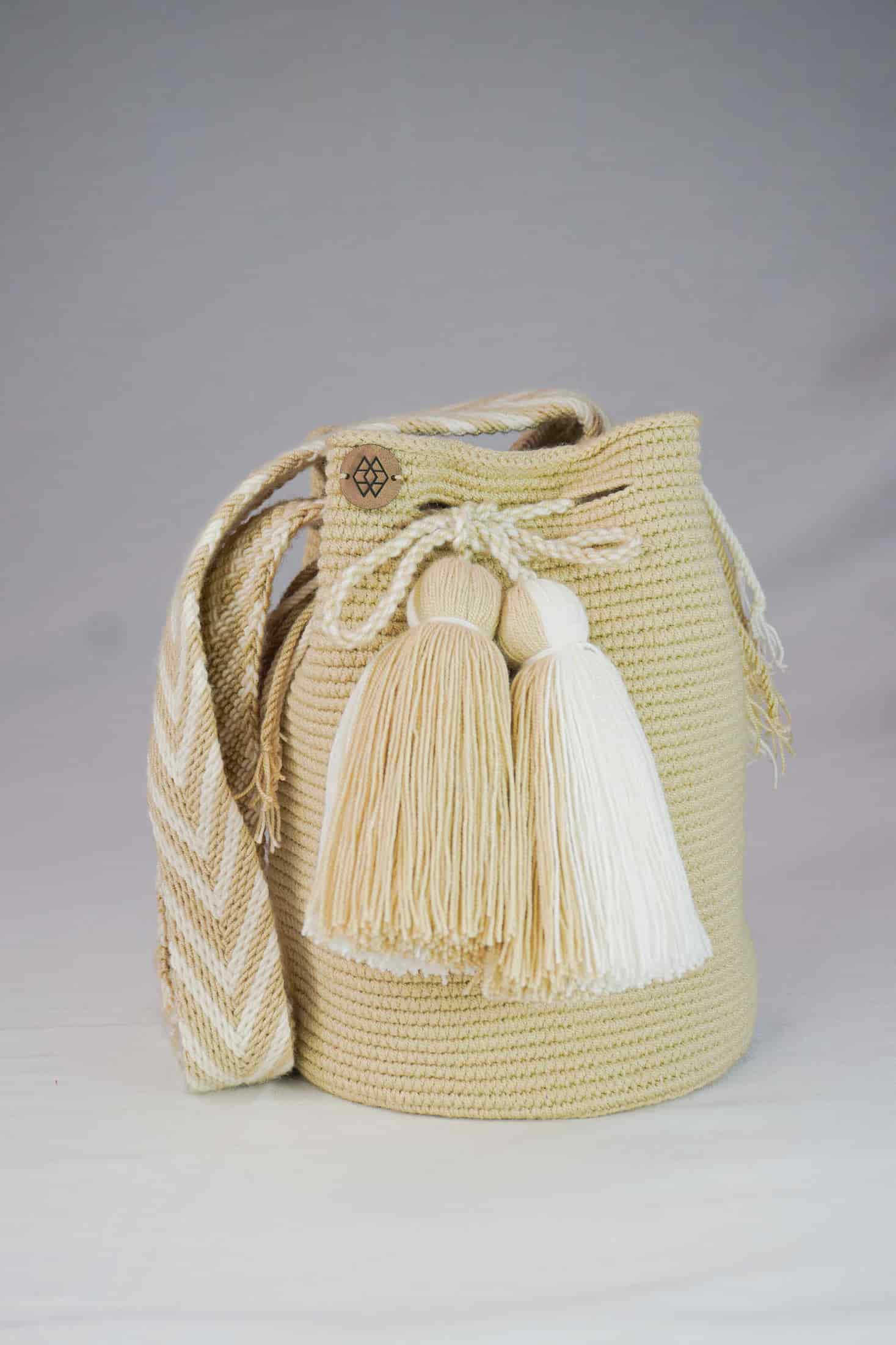 Mochila Unicolor Mediana - miniatura 42