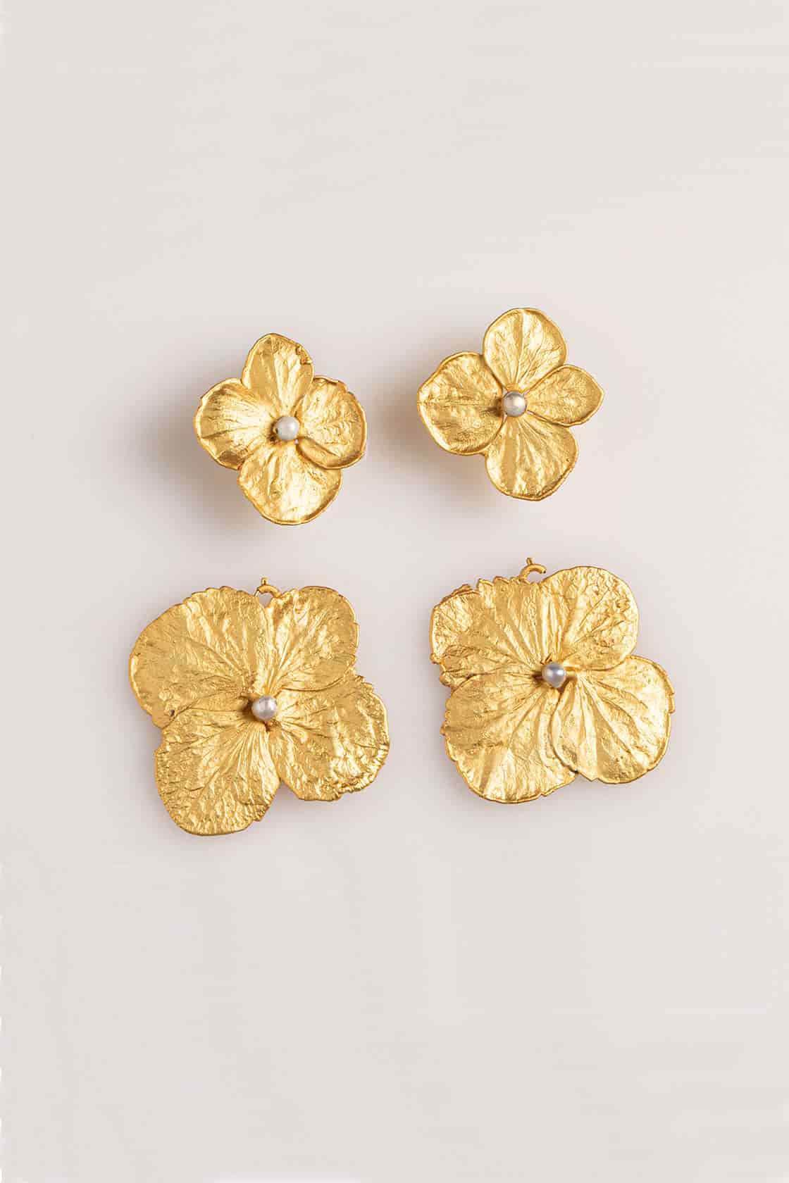 DOUBLE HYDRANGEAS AND PEARL EARRINGS - miniatura 3