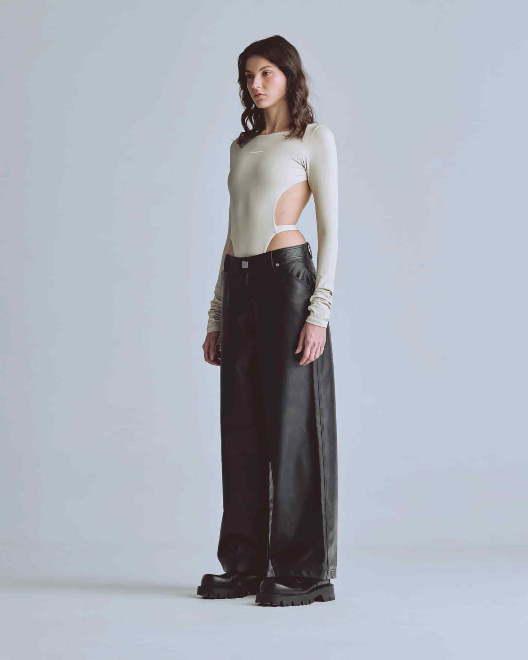 Basics Undergold Studio Backless Long Sleeve Body Cream - miniatura 5
