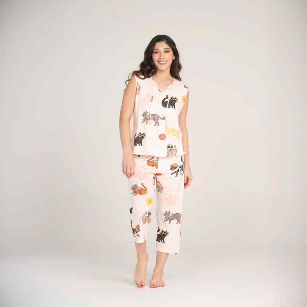 Conjunto de Pijama Pantalón Capri Gatuna. - miniatura 1