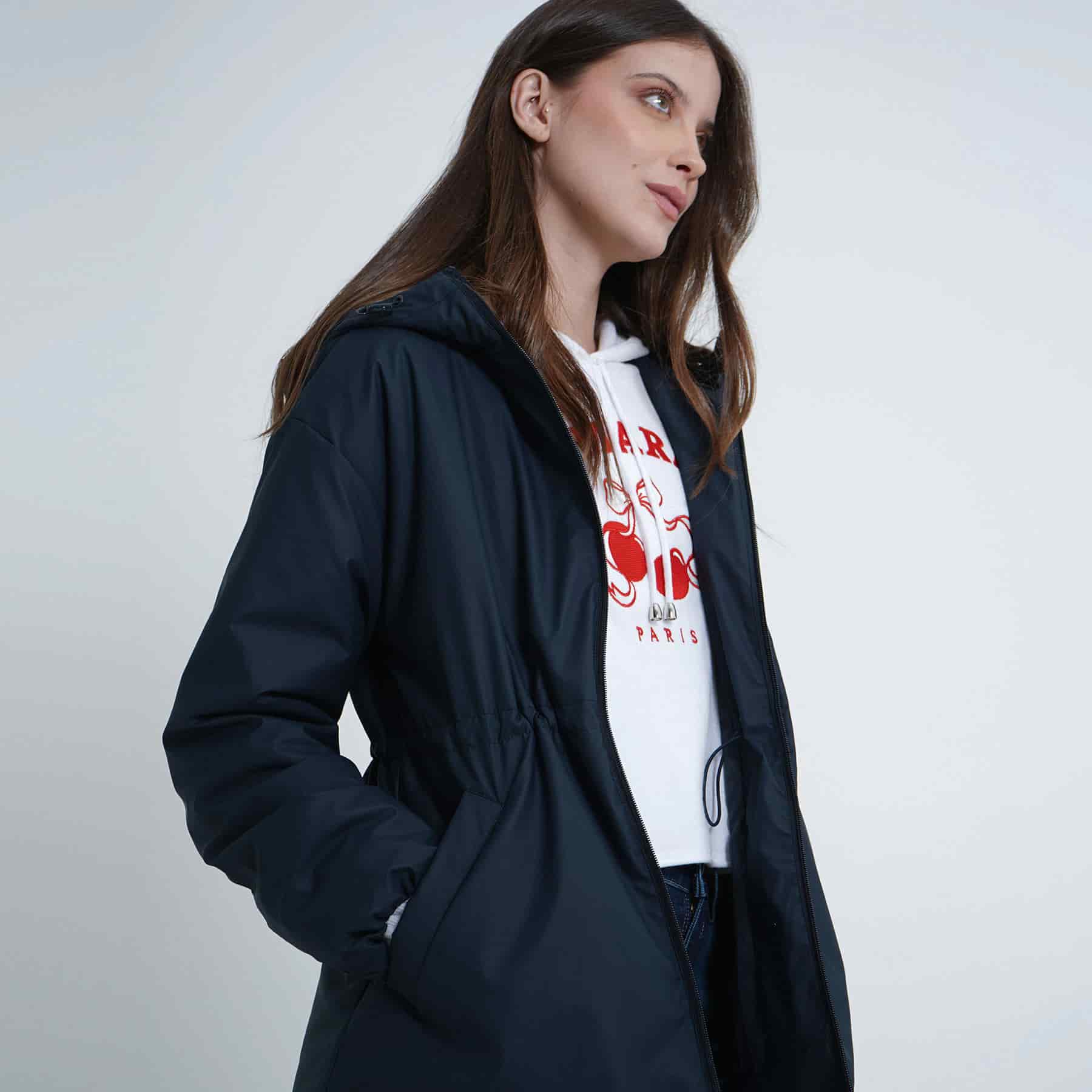 Chaqueta acolchada con capucha y ajuste en cintura - miniatura 8