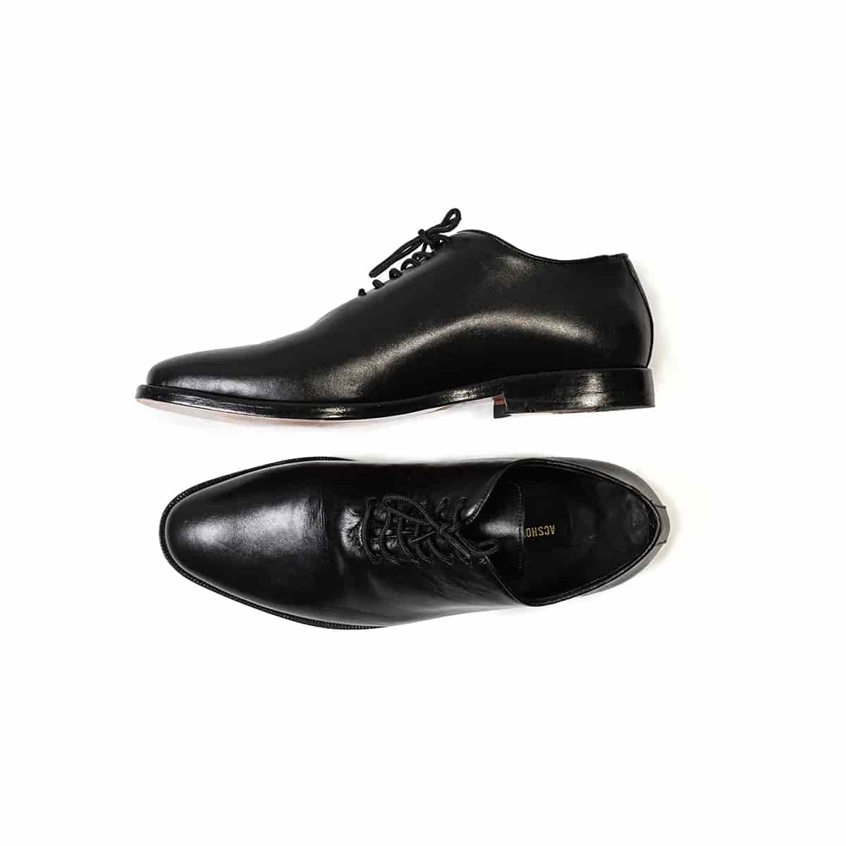 Wholecut Cuero Negro - miniatura 3