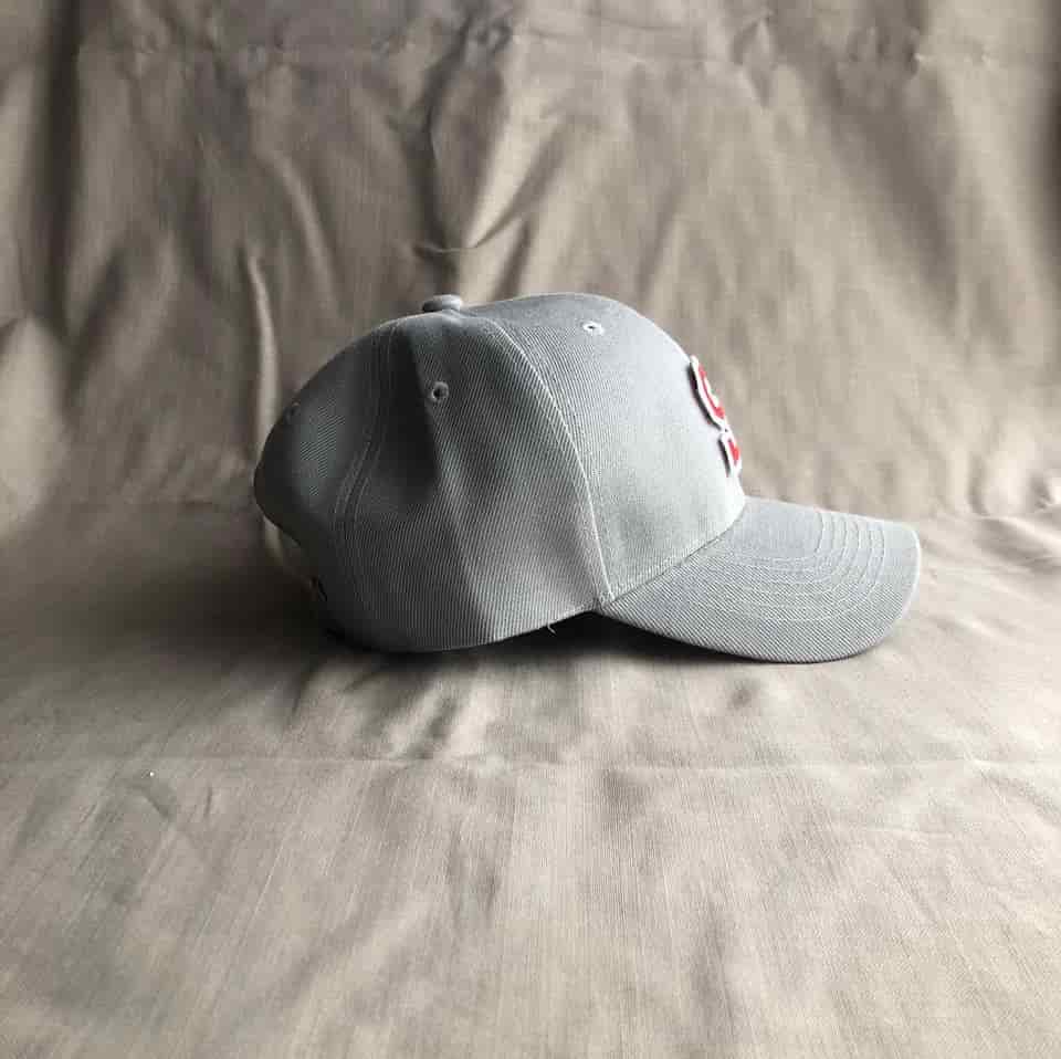 The Cap (Gorra) - miniatura 4