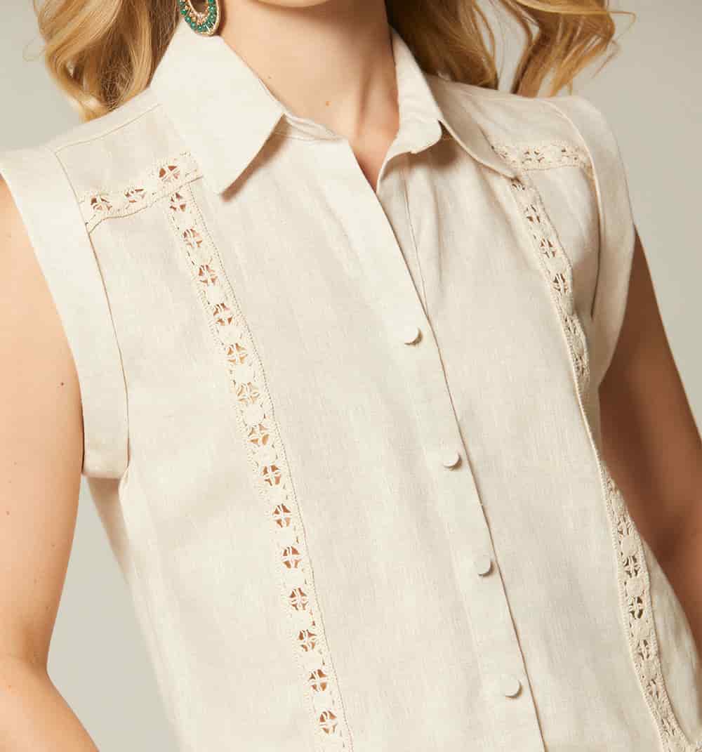Blusa sisa con encajes crochet - miniatura 2