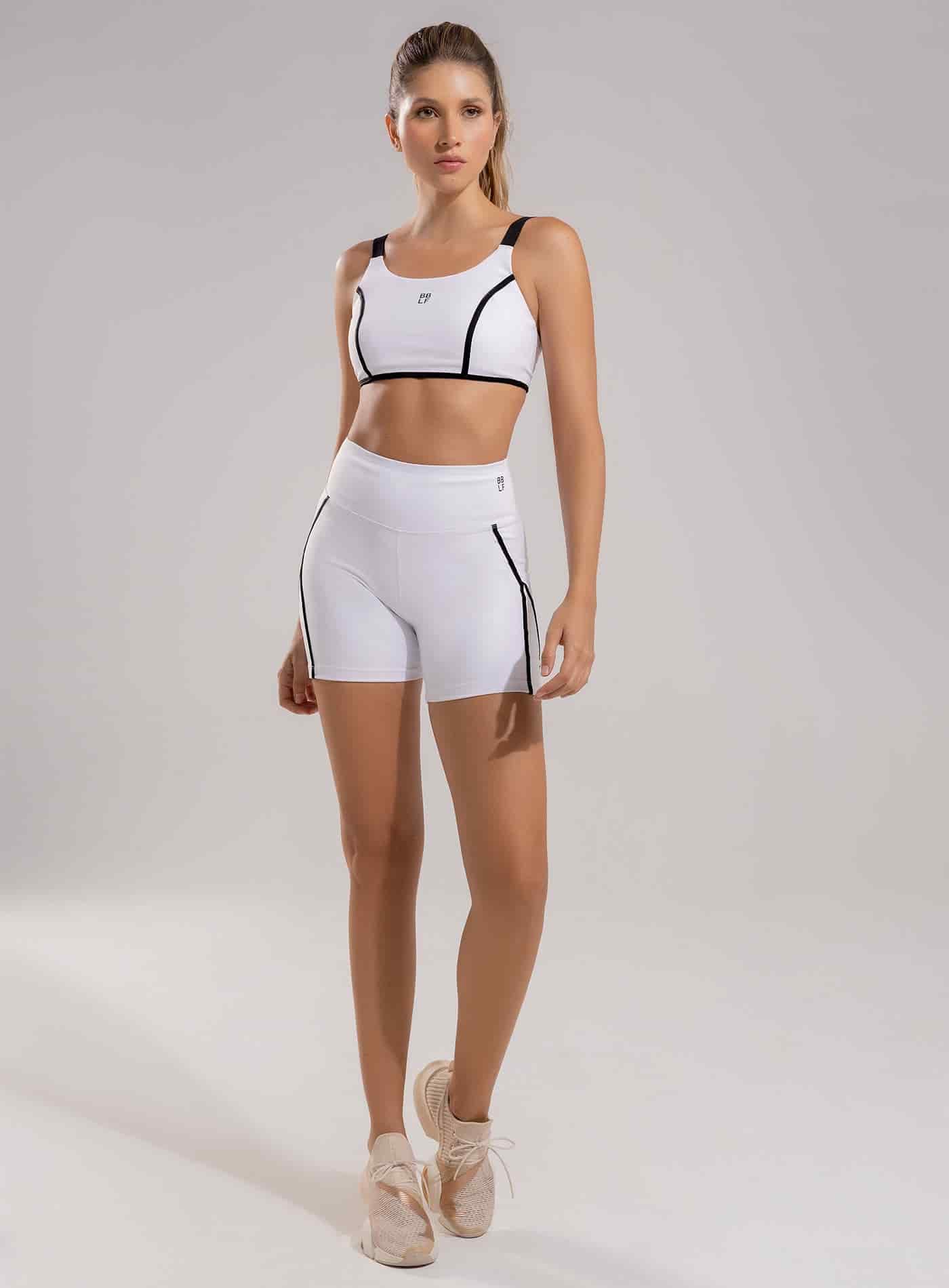 SHORT DEPORTIVO TELA SUPPLEX SESGOS EN CONTRASTE - miniatura 1