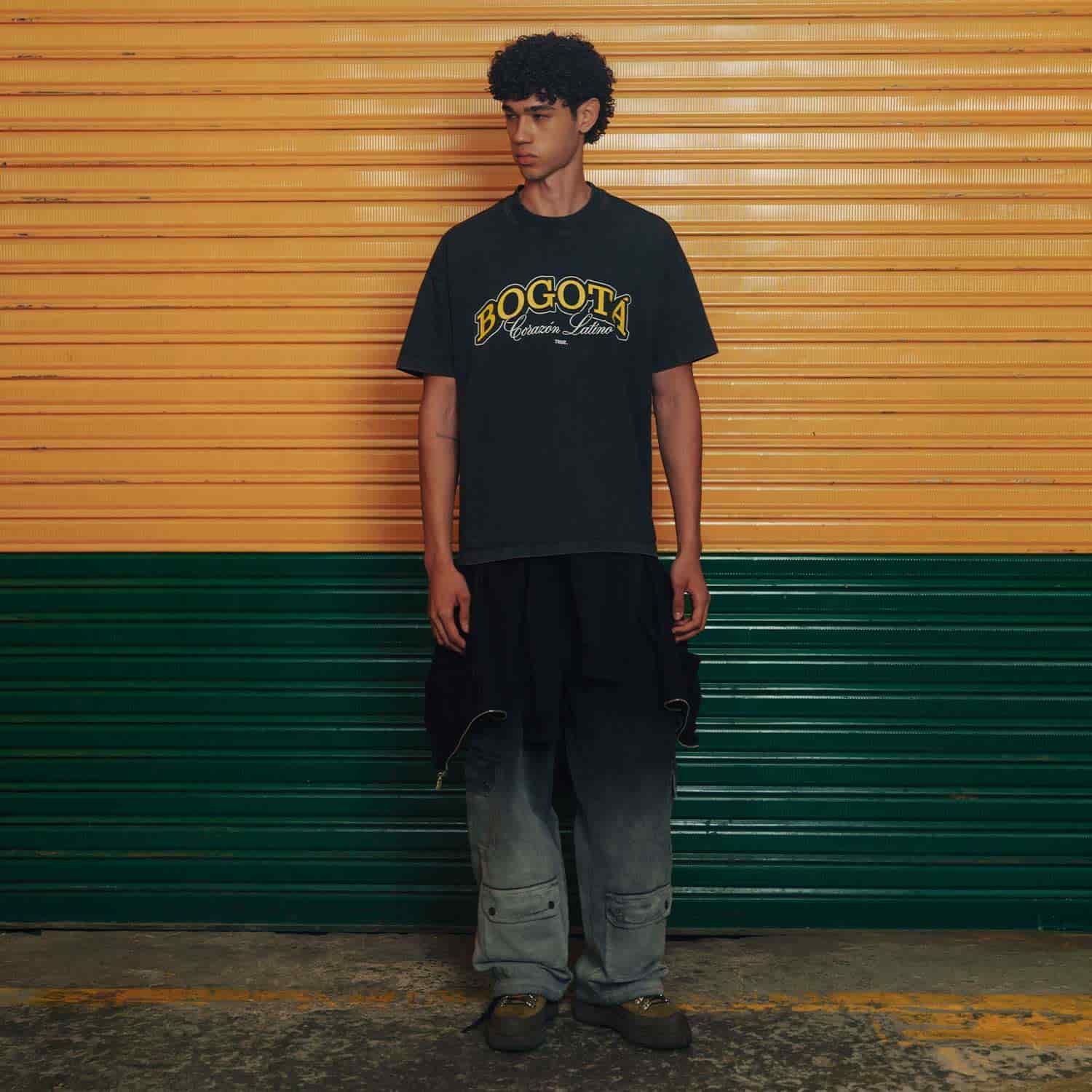 Bogota Latin Heart T-Shirt - Washed Black - miniatura 3