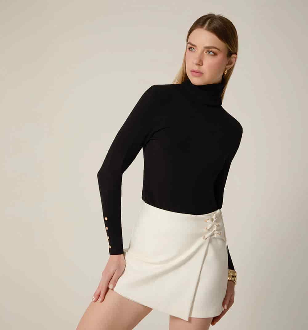 Falda short con cruce de tiras - miniatura 6