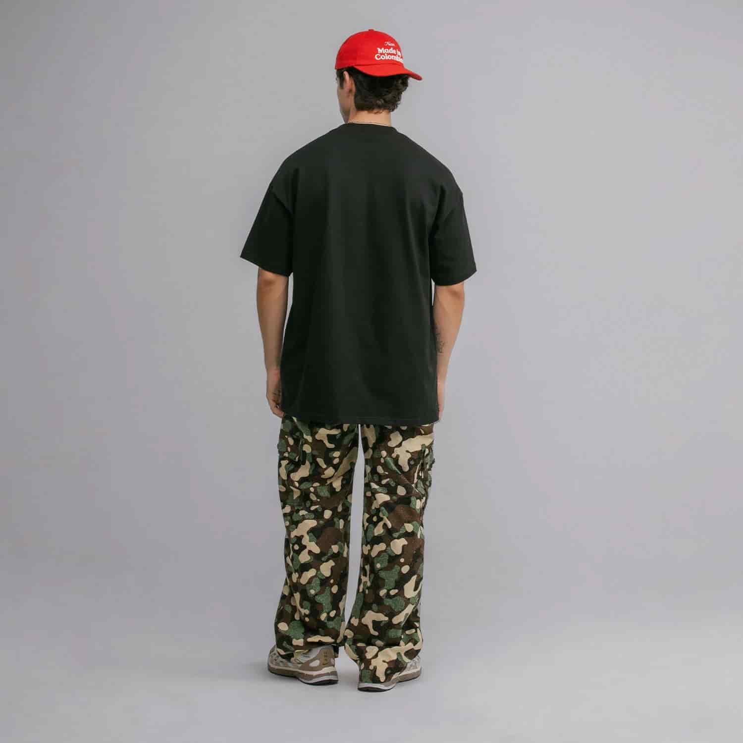 Camiseta Oversized Medellín - Negra - miniatura 9