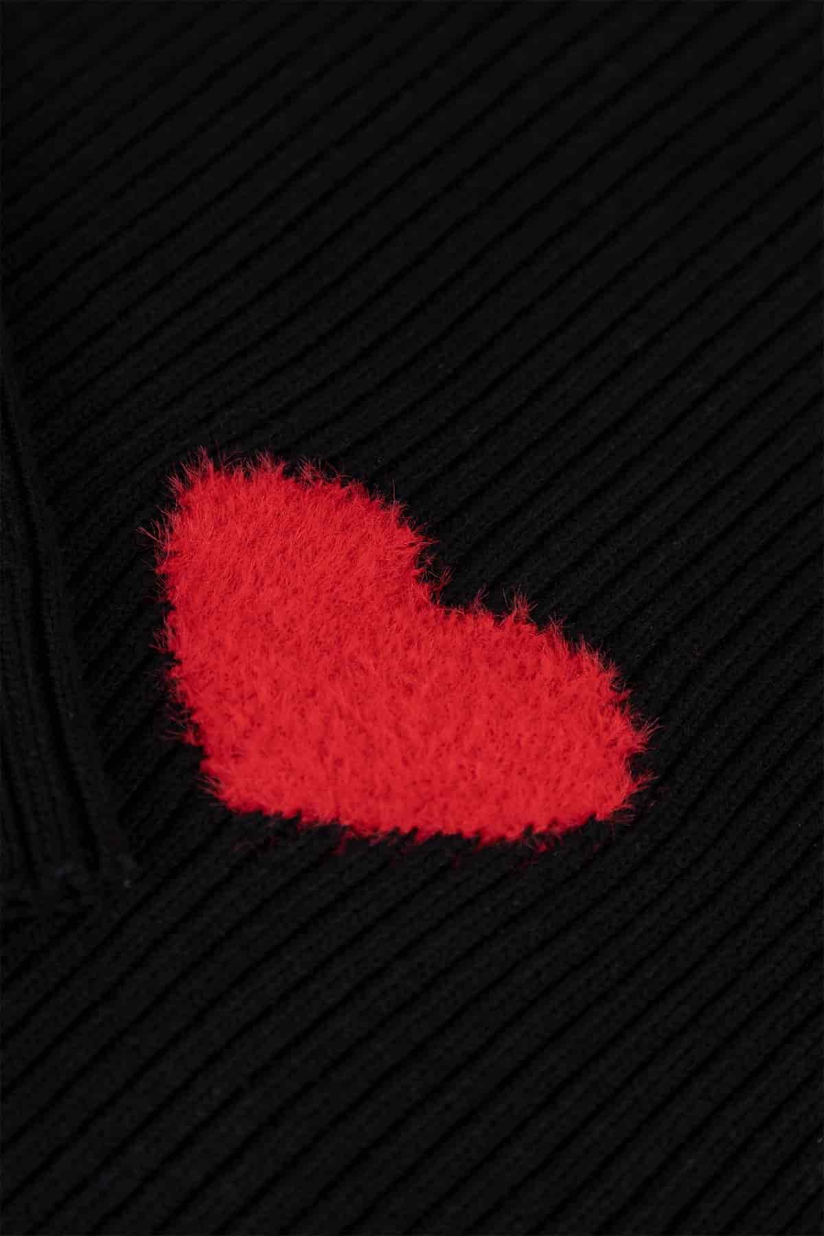 FUZZY HEART SWEATER BLACK - miniatura 6