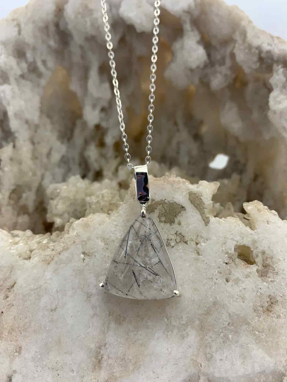 Dije Cuarzo Turmalinado Triangulo - miniatura 1