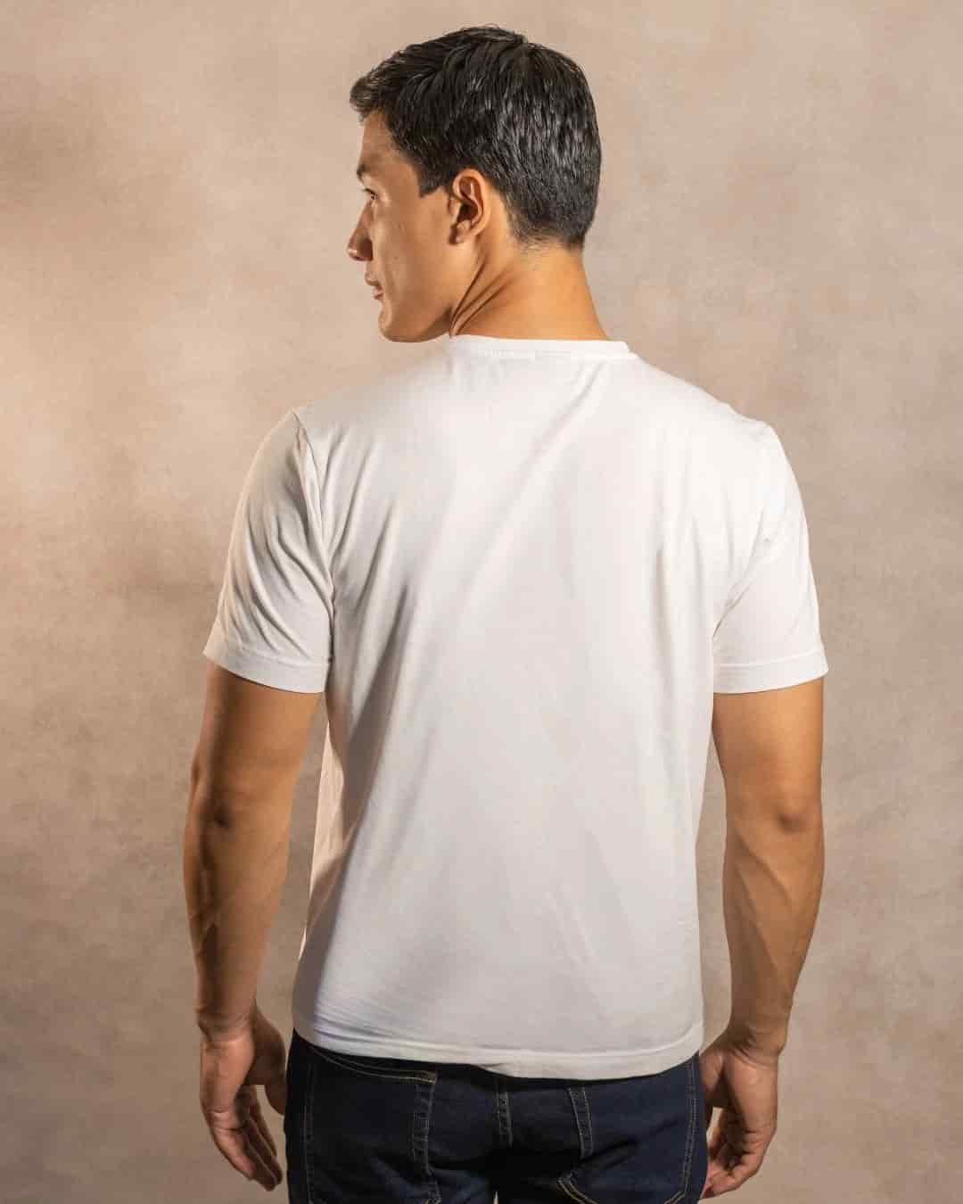 Camiseta Antimanchas Blanca Logo Azul Oscuro - Talla Regular - miniatura 3