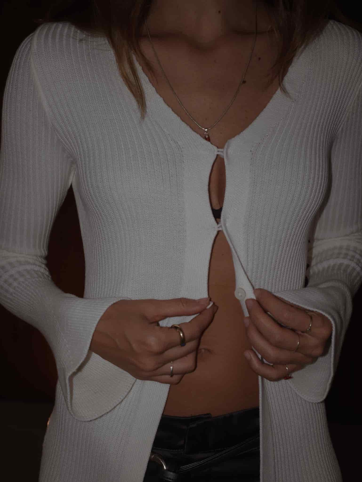 NOT SO MODEST CARDIGAN - SOFT WHITE - miniatura 6