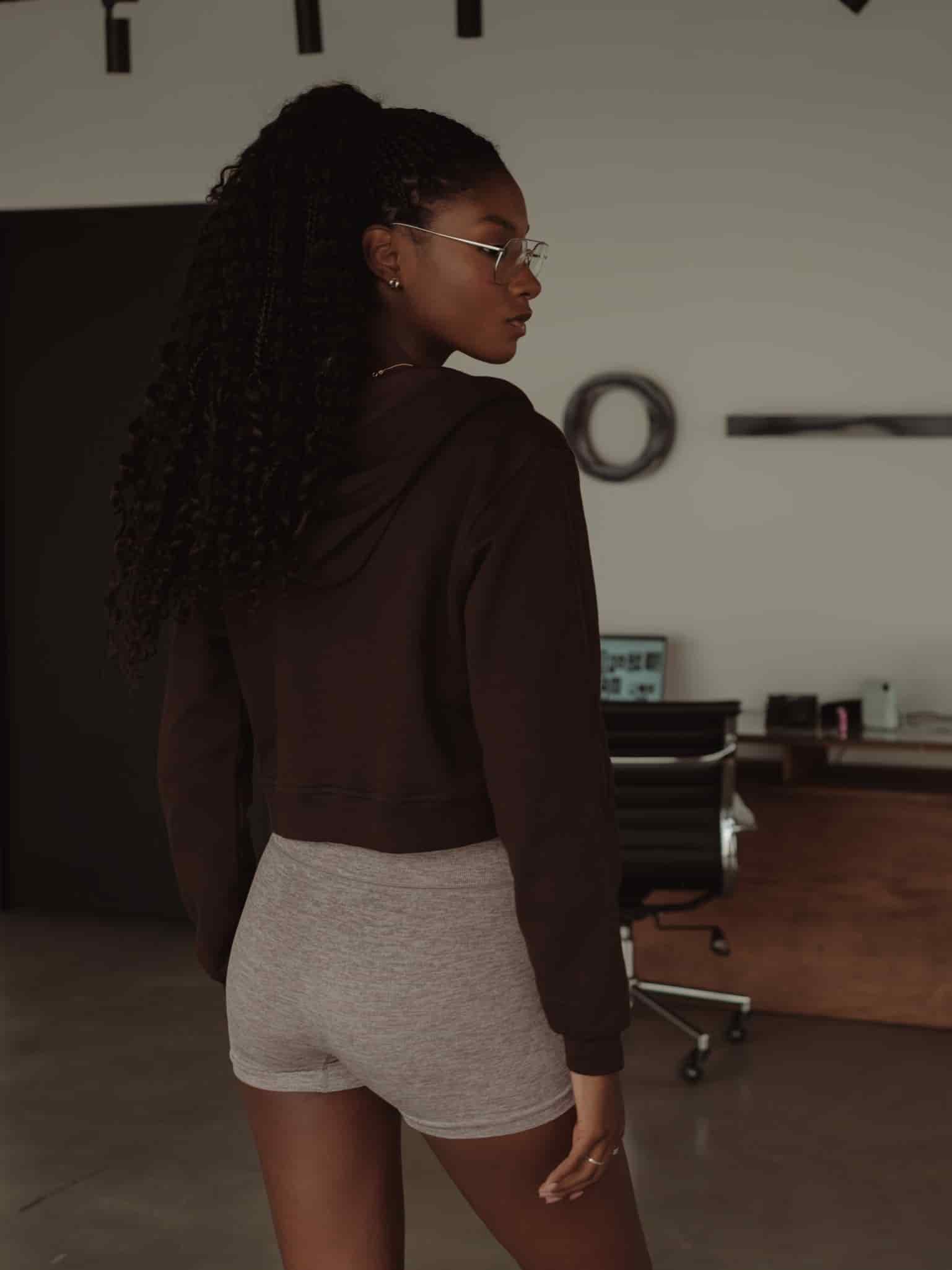 CROPPED ZIP HOODIE - DARK CHOCOLATE - miniatura 6