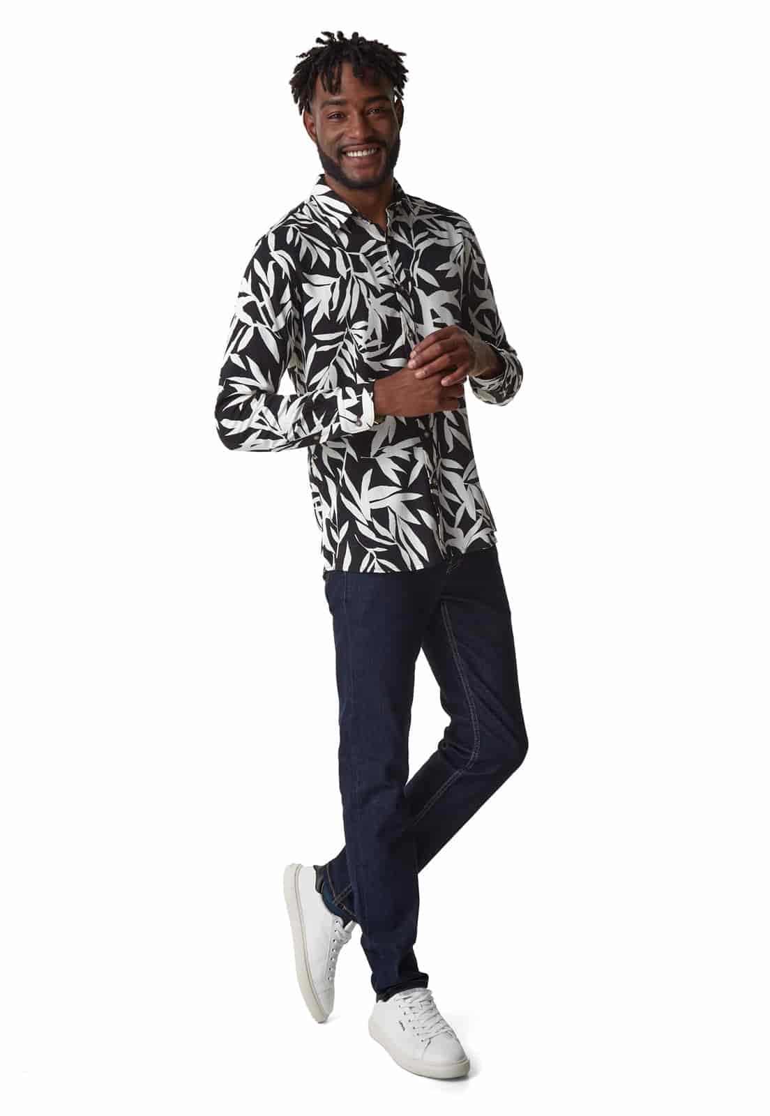 Camisa manga larga negra con maxiestampado floral - miniatura 3