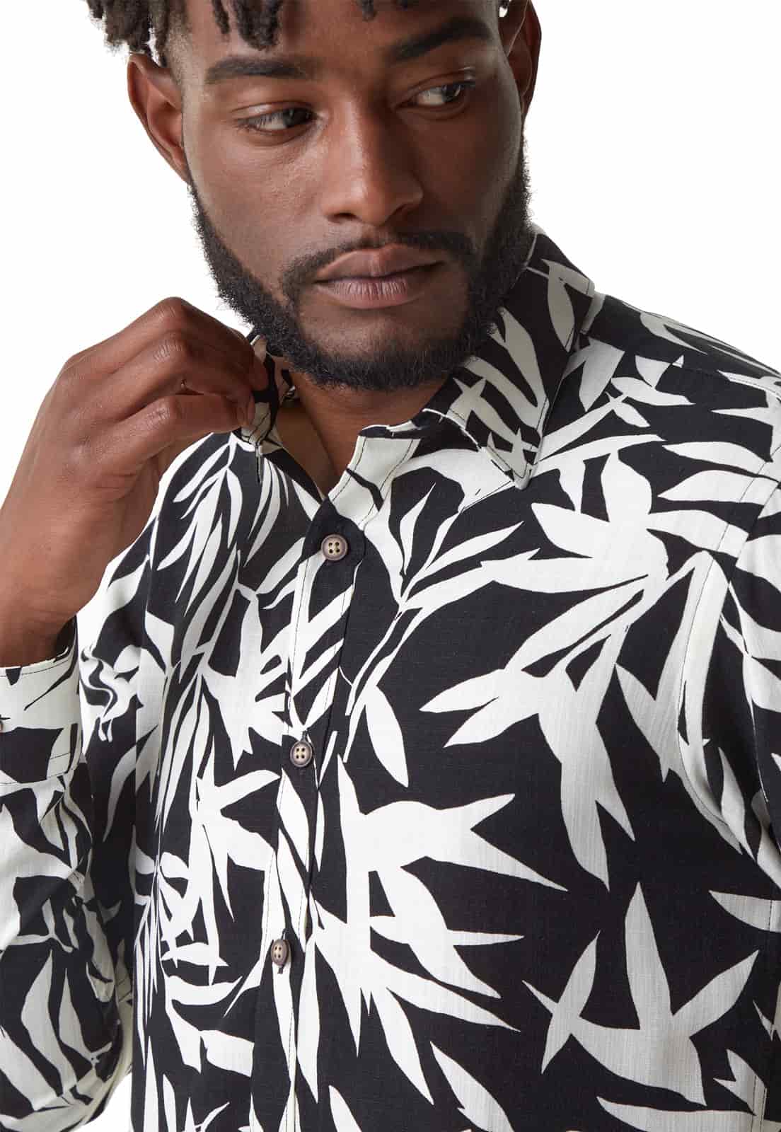 Camisa manga larga negra con maxiestampado floral - miniatura 4