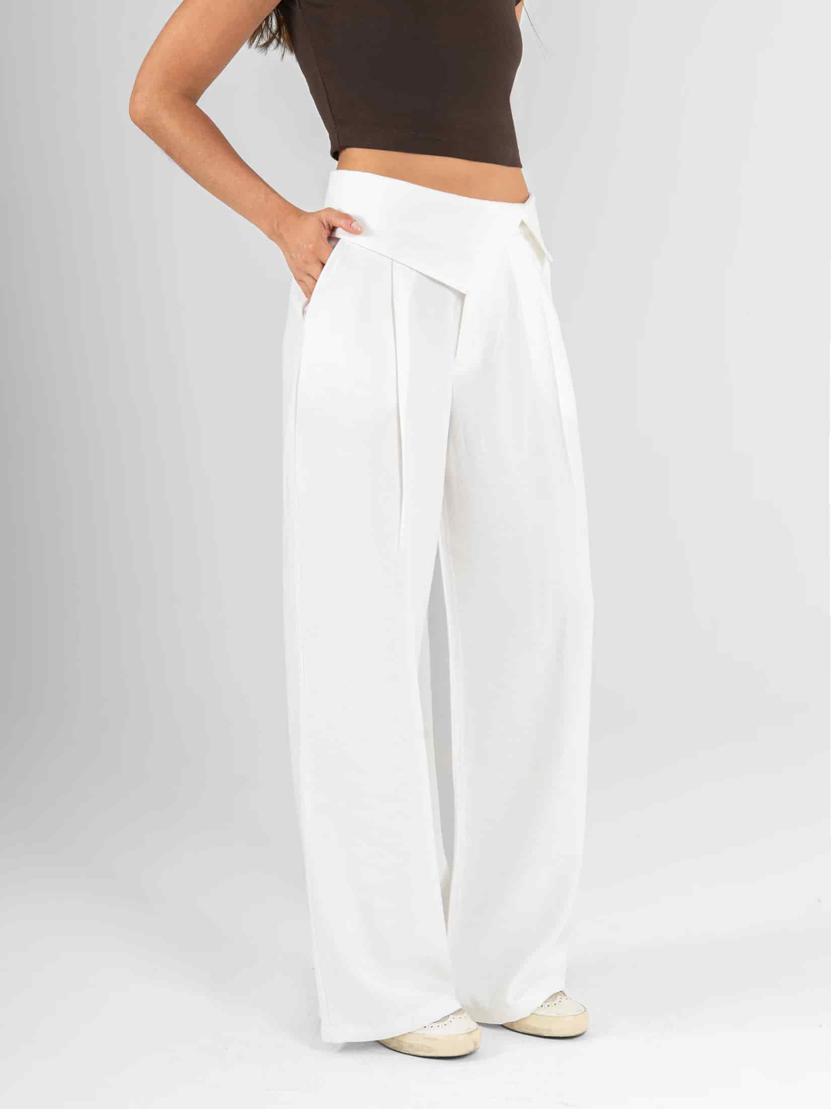 Ref: 0620557 Pantalón mom flare, prense, detalle pretina, tono ivory, - miniatura 3