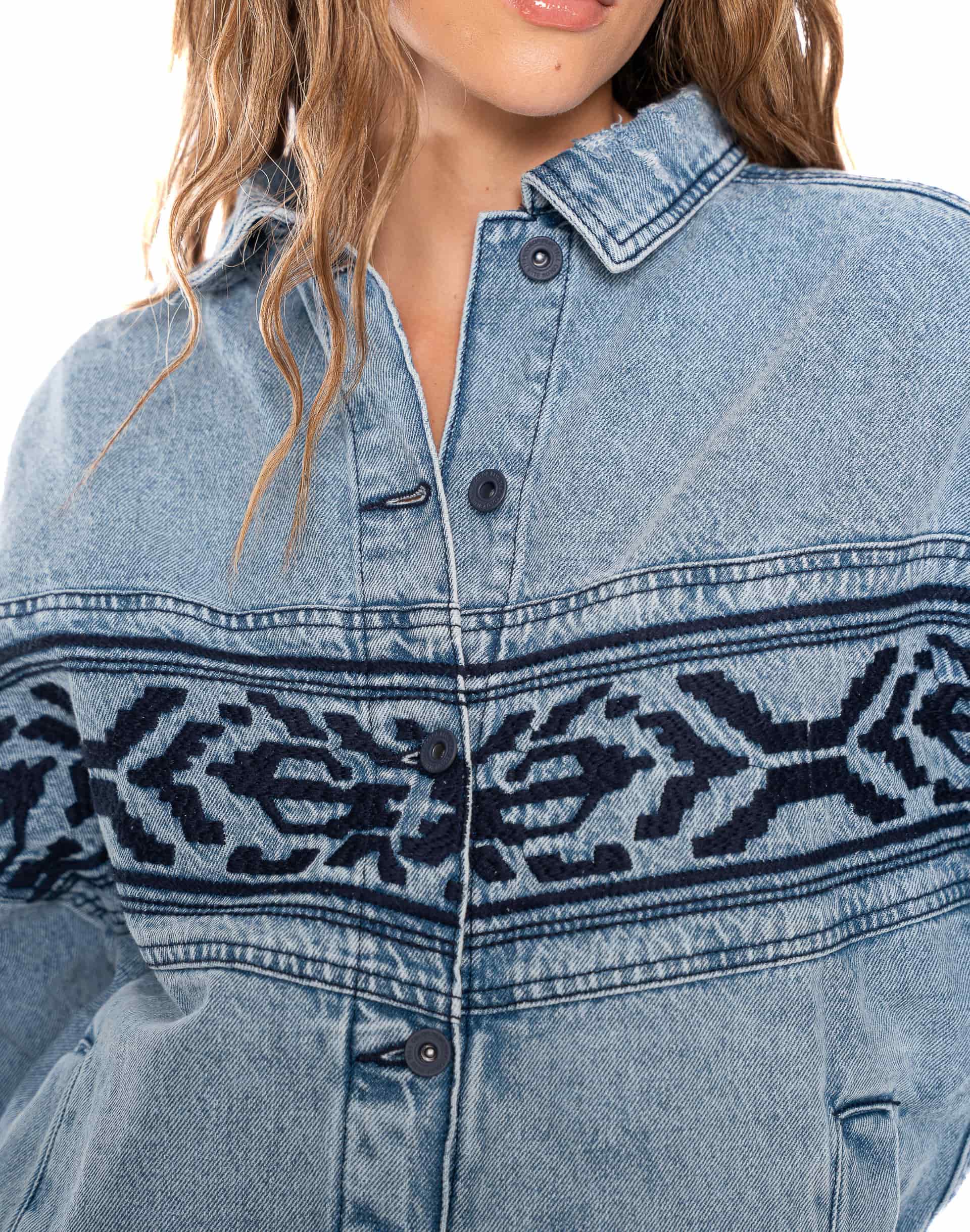 Chaqueta Trucker Denim Con Bordado Azul - miniatura 5